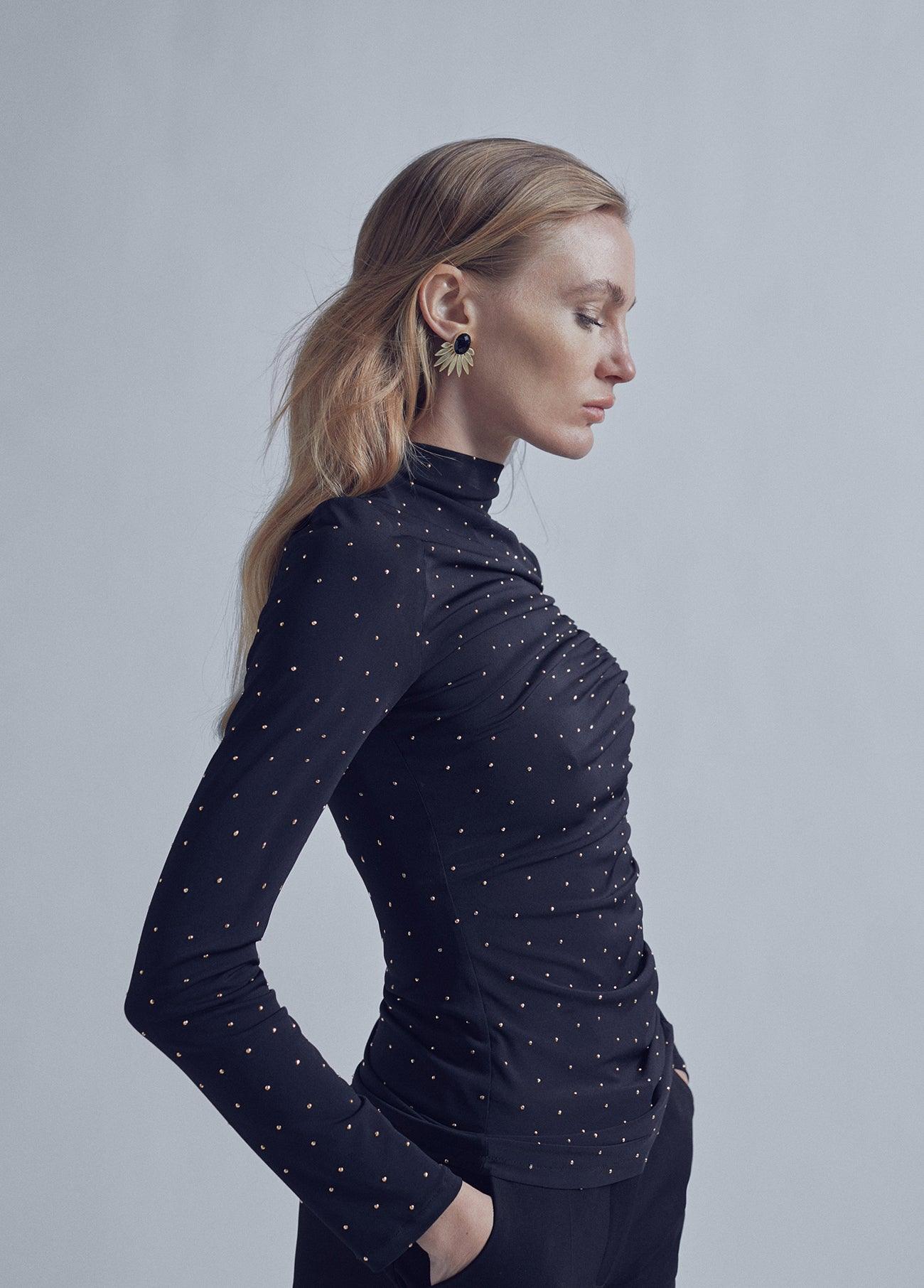 32462002-Cut-out knit top-Black