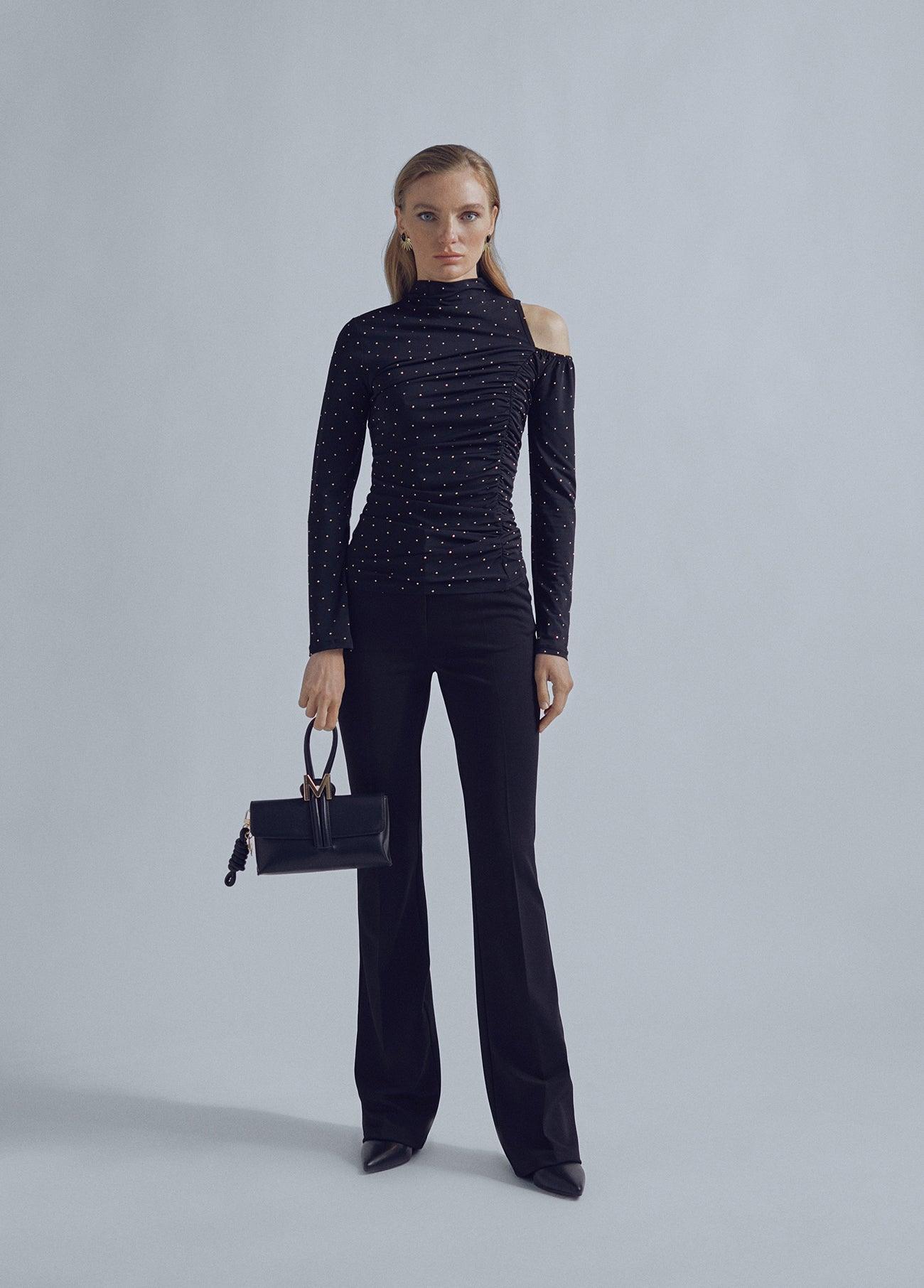 32462002-Cut-out knit top-Black