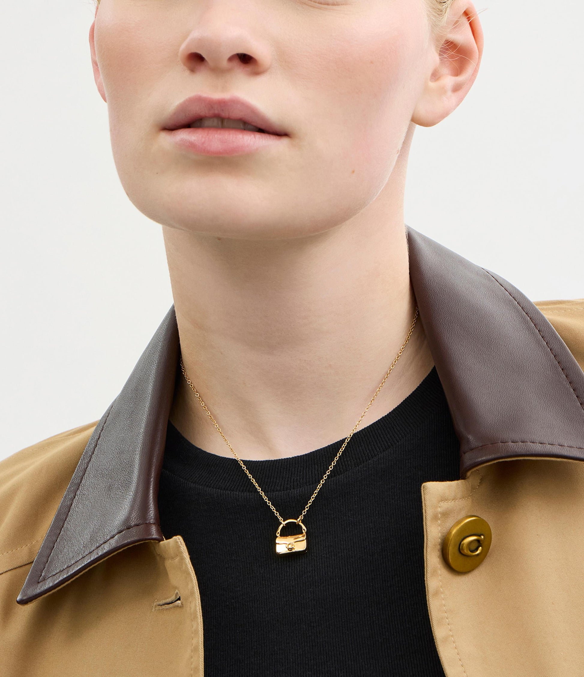 37527580GLD-Signature Handbag Pendant Necklace-Shiny Gold