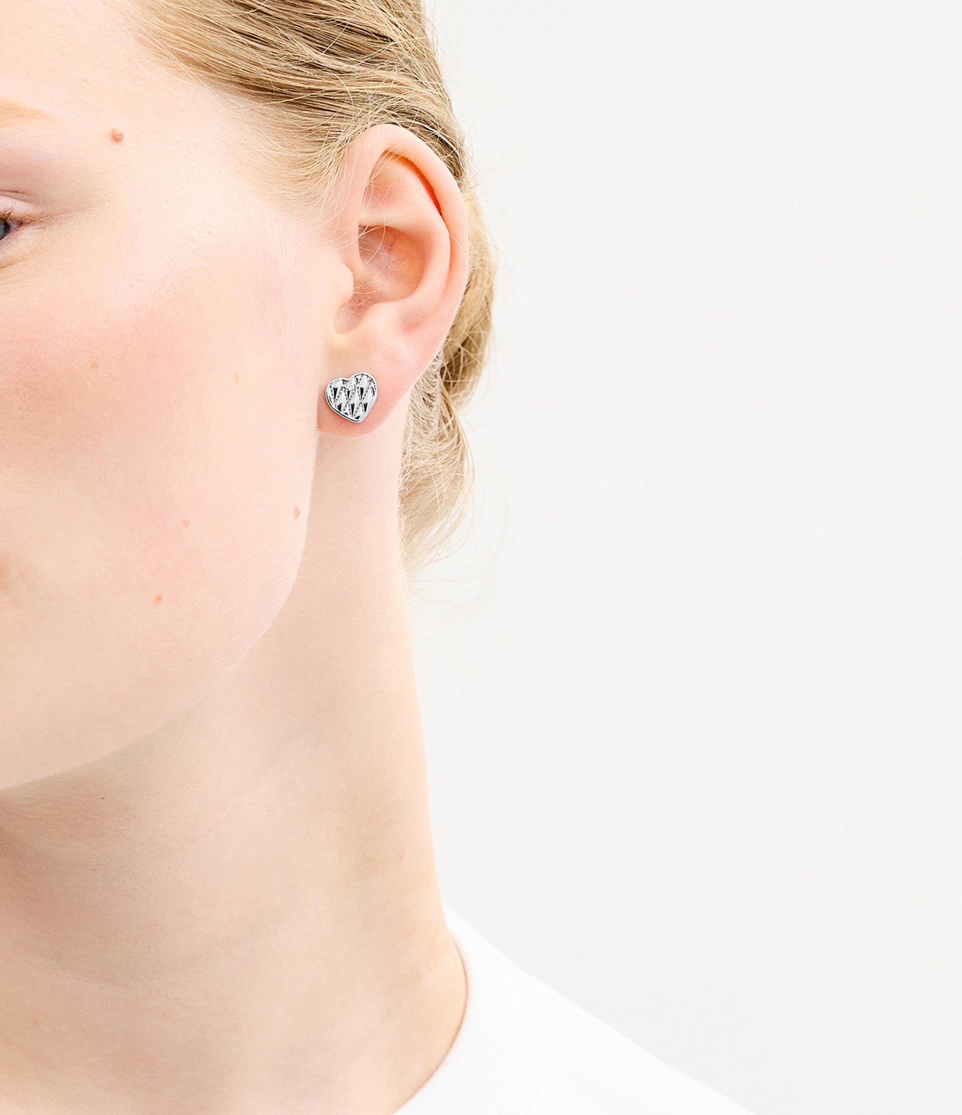 37527586RHO-Signature Quilted Heart Bag Stud Earrings-Rhodium