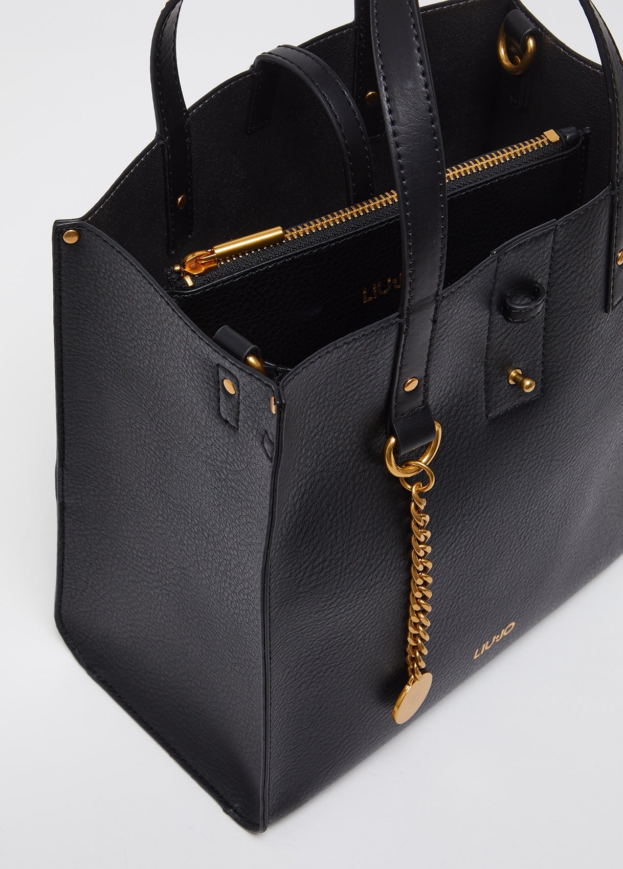 AA5026E006422222T.U.-black