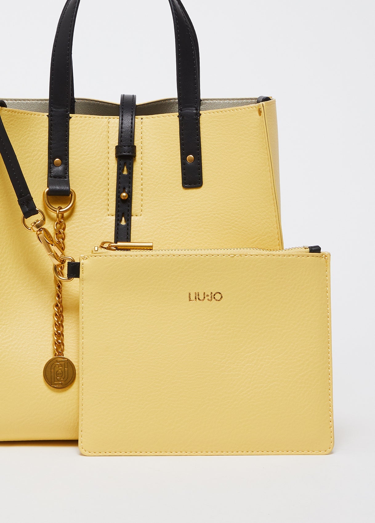 AA5026E006430640T.U.-cream