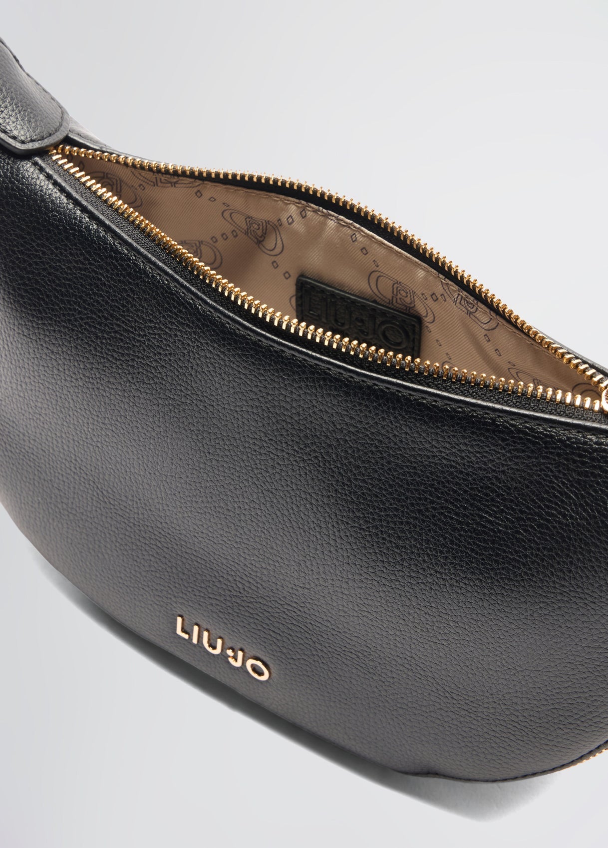 AA5043E005422222T.U.-black