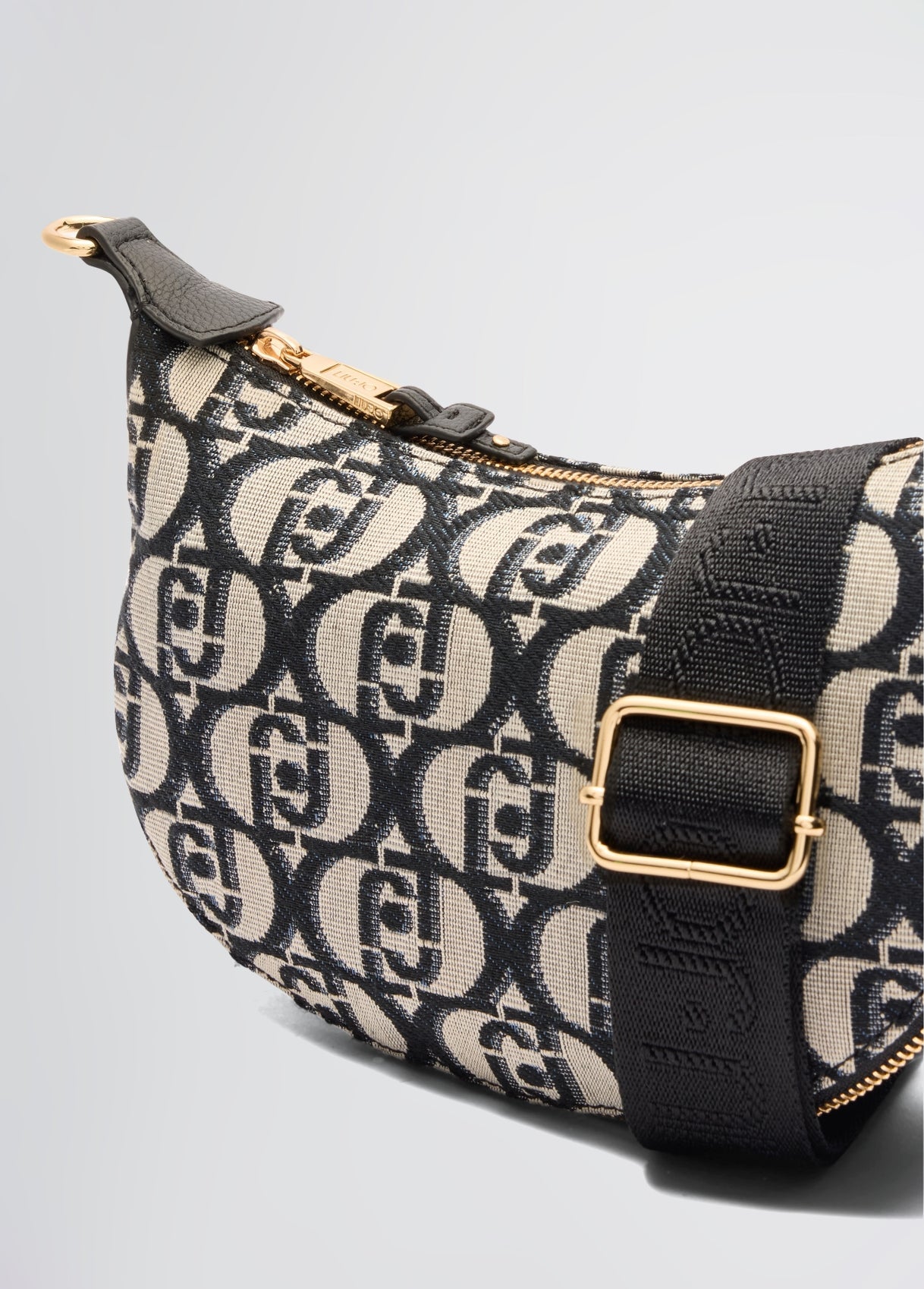 AA5043T334222222T.U.-black