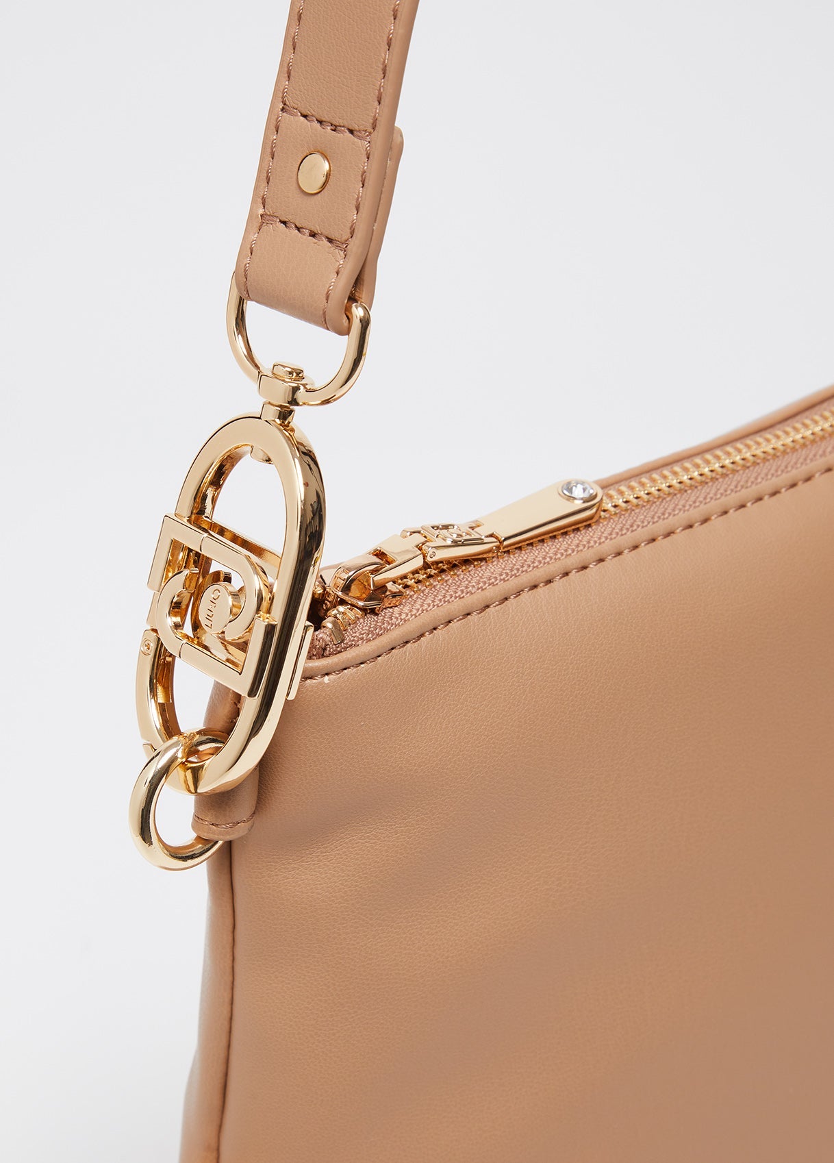 AA5075E001400070T.U.-camel