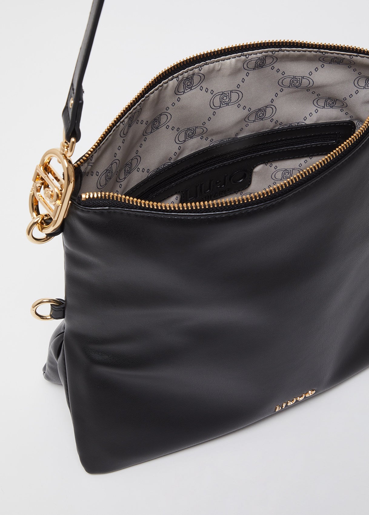 AA5075E001422222T.U.-black