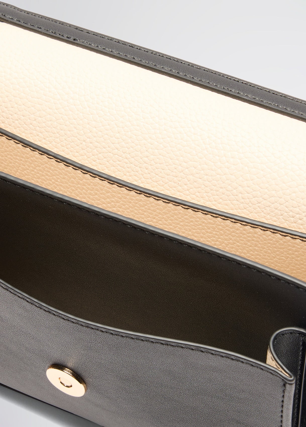 AA5080E000322222T.U.-black