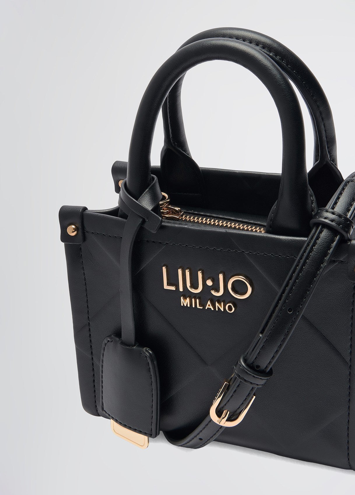 AA5102E077822222T.U.-black