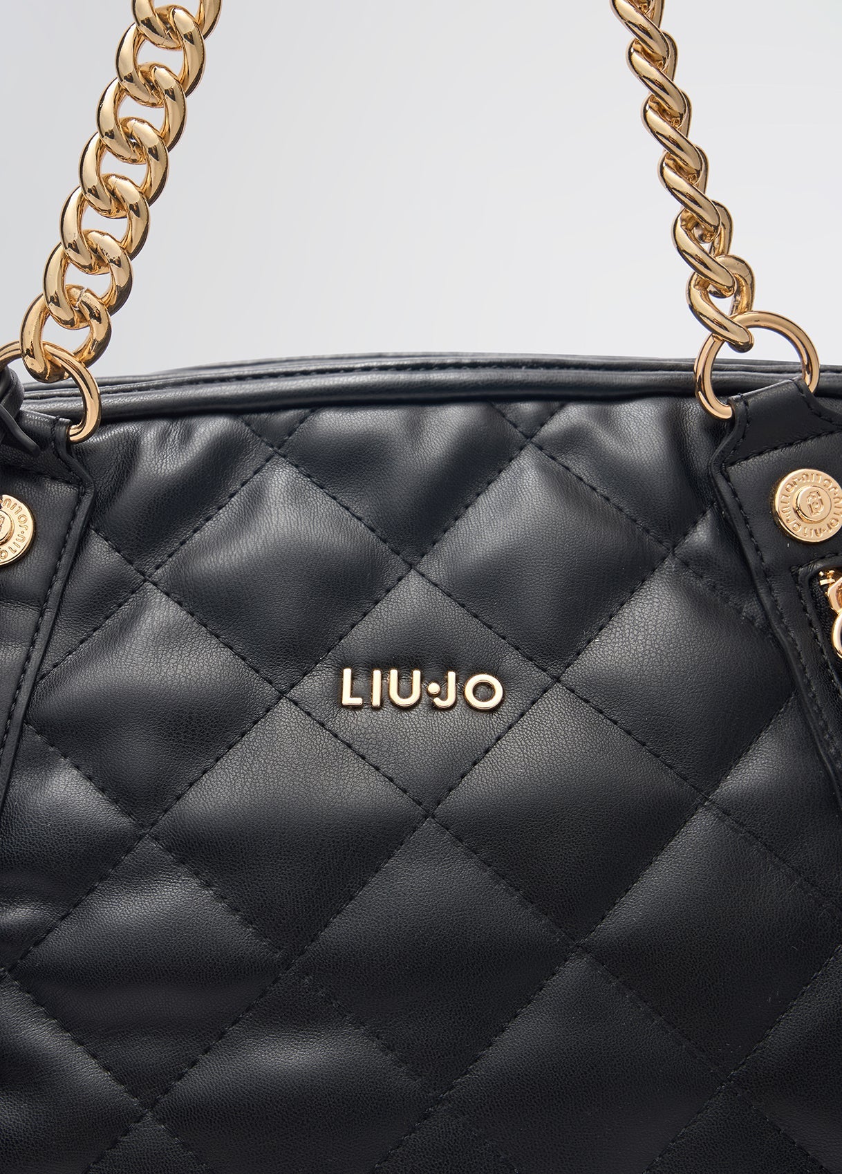 AA5132E001522222T.U.-black