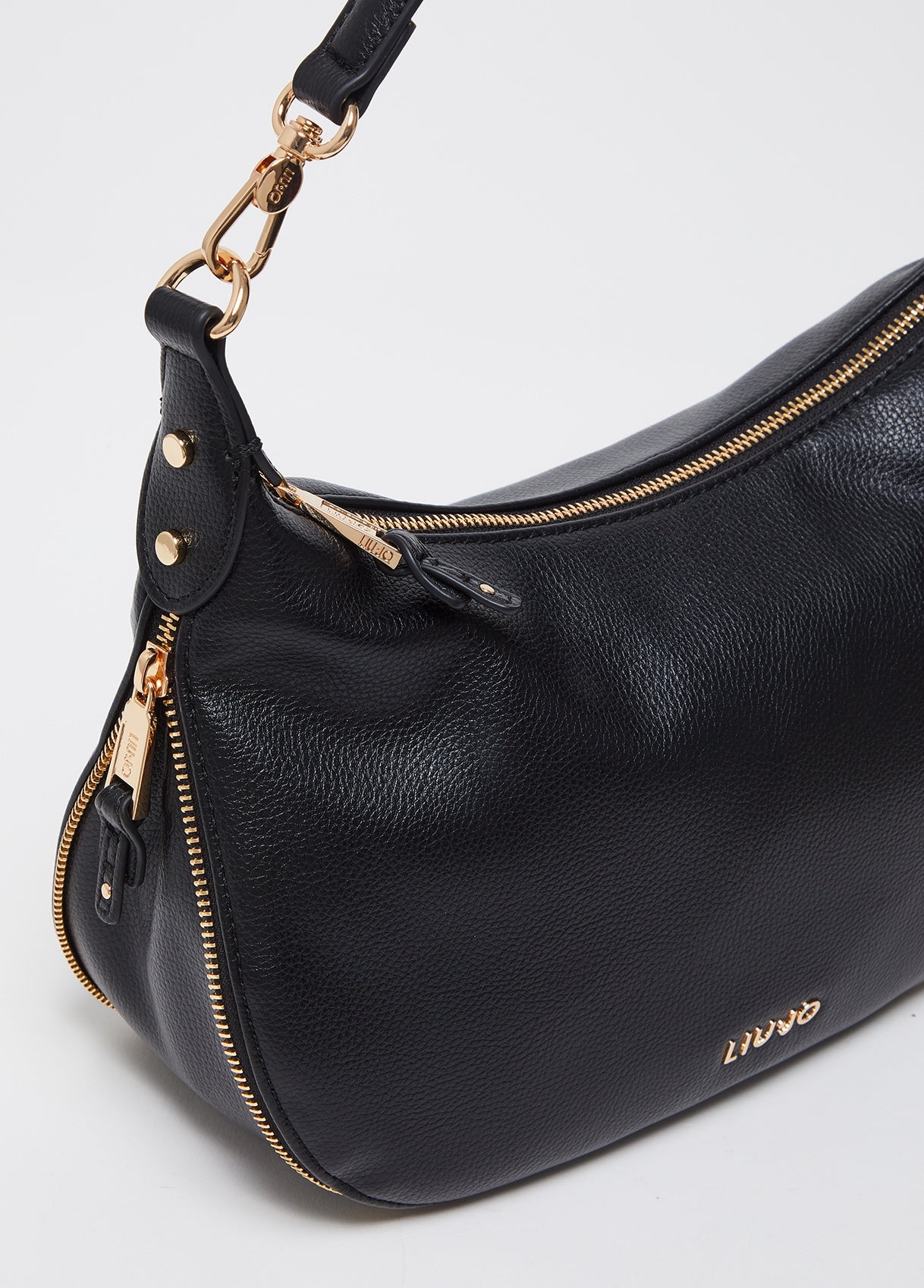 AA5133E005422222T.U.-black