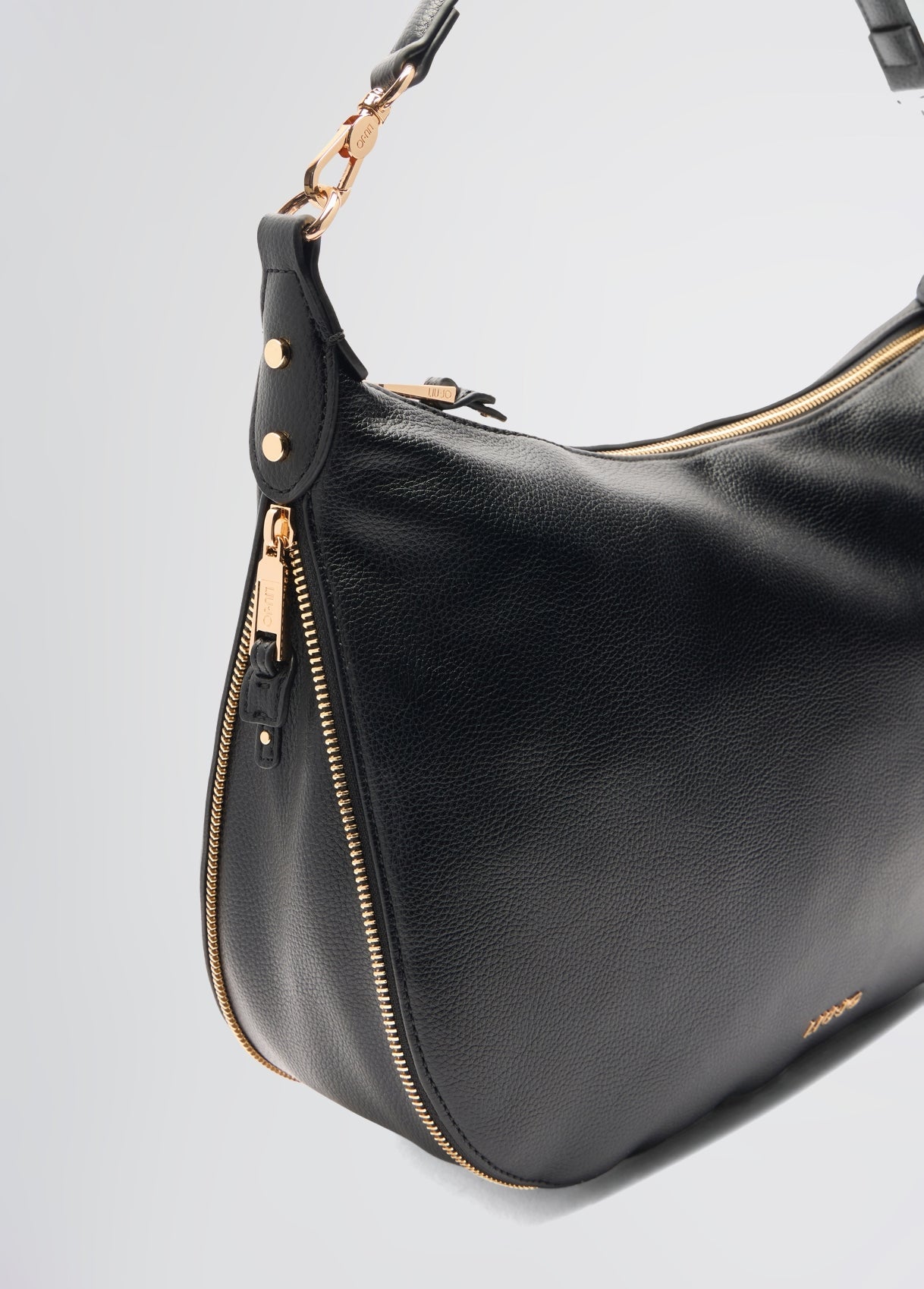 AA5134E005422222T.U.-black