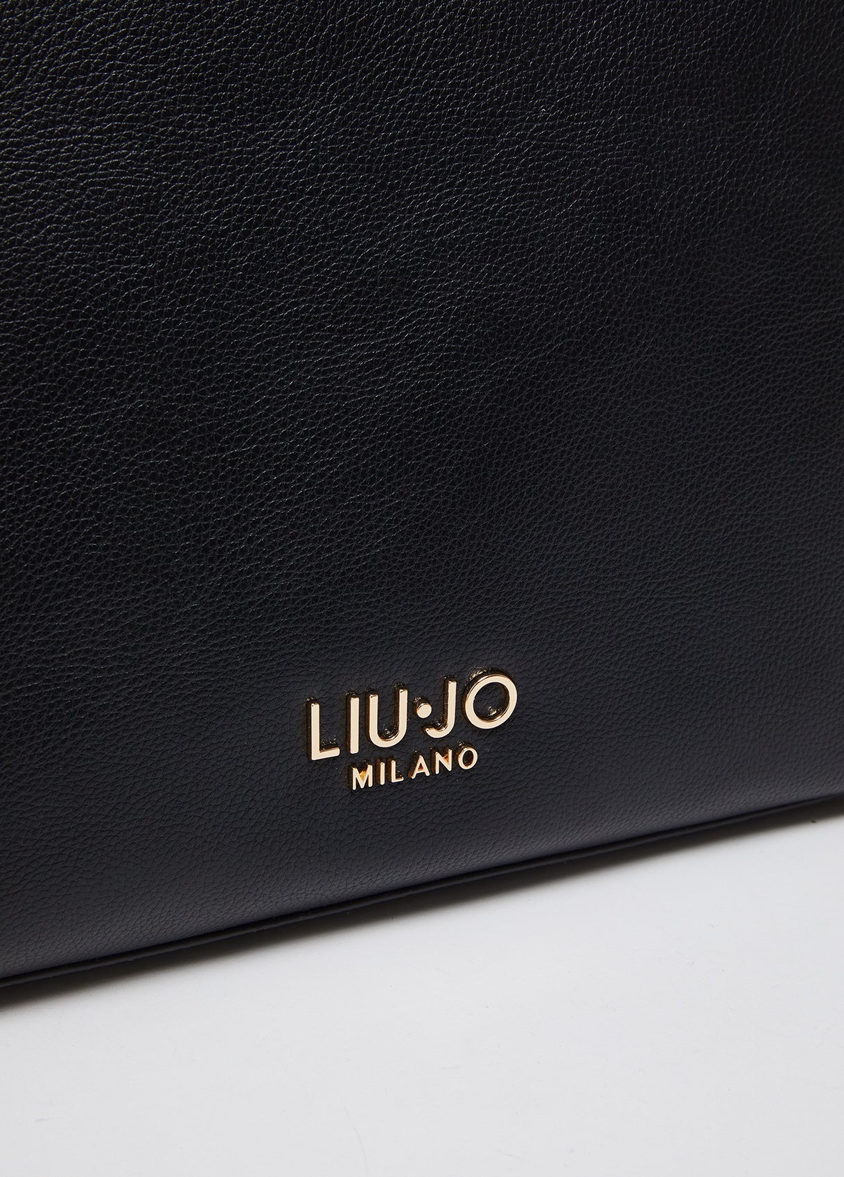 AA5135E003322222T.U.-black