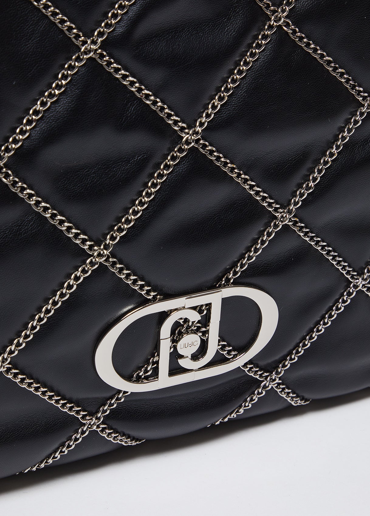 AA5146E000622222T.U.-black