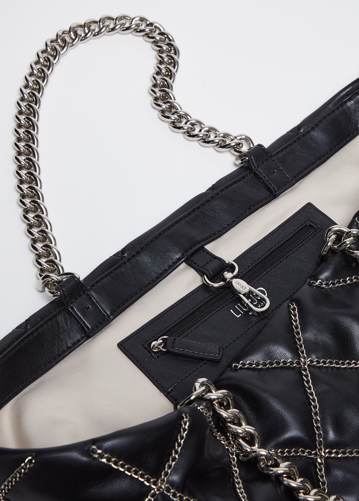 AA5146E000622222T.U.-black