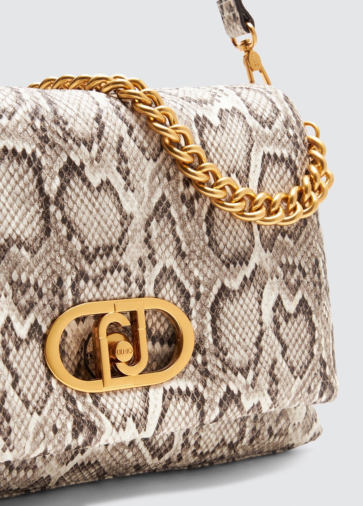 AA5147E001903R14T.U.-python print