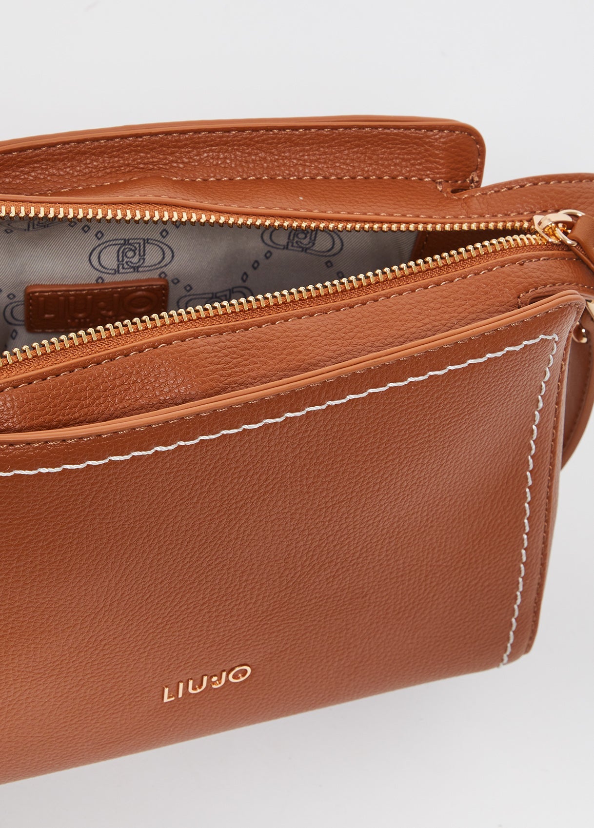 AA5161E005881154T.U.-brown