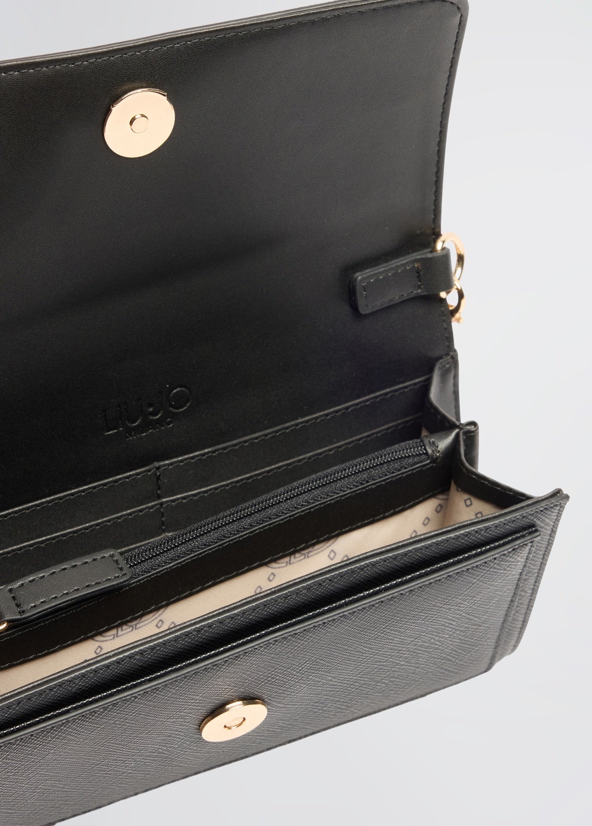 AA5172E008722222T.U.-black