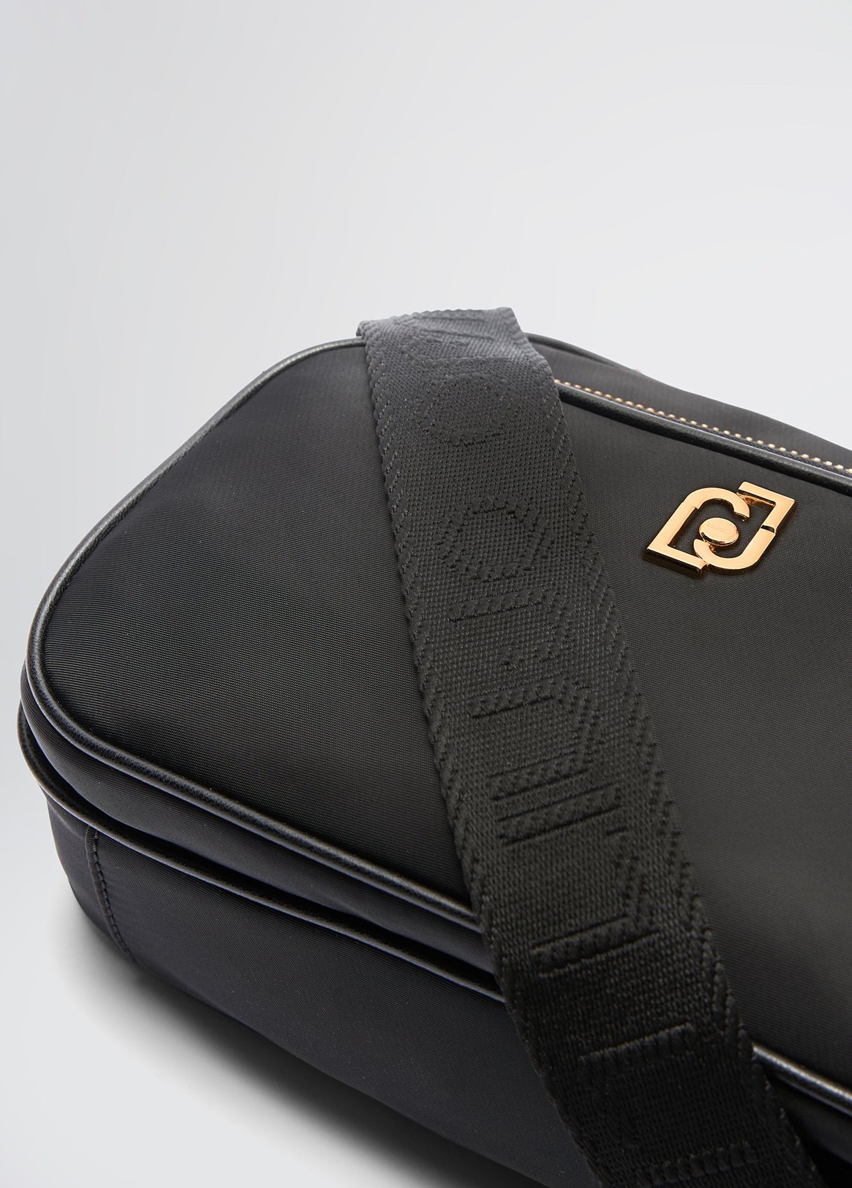 AA5176T455922222T.U.-black