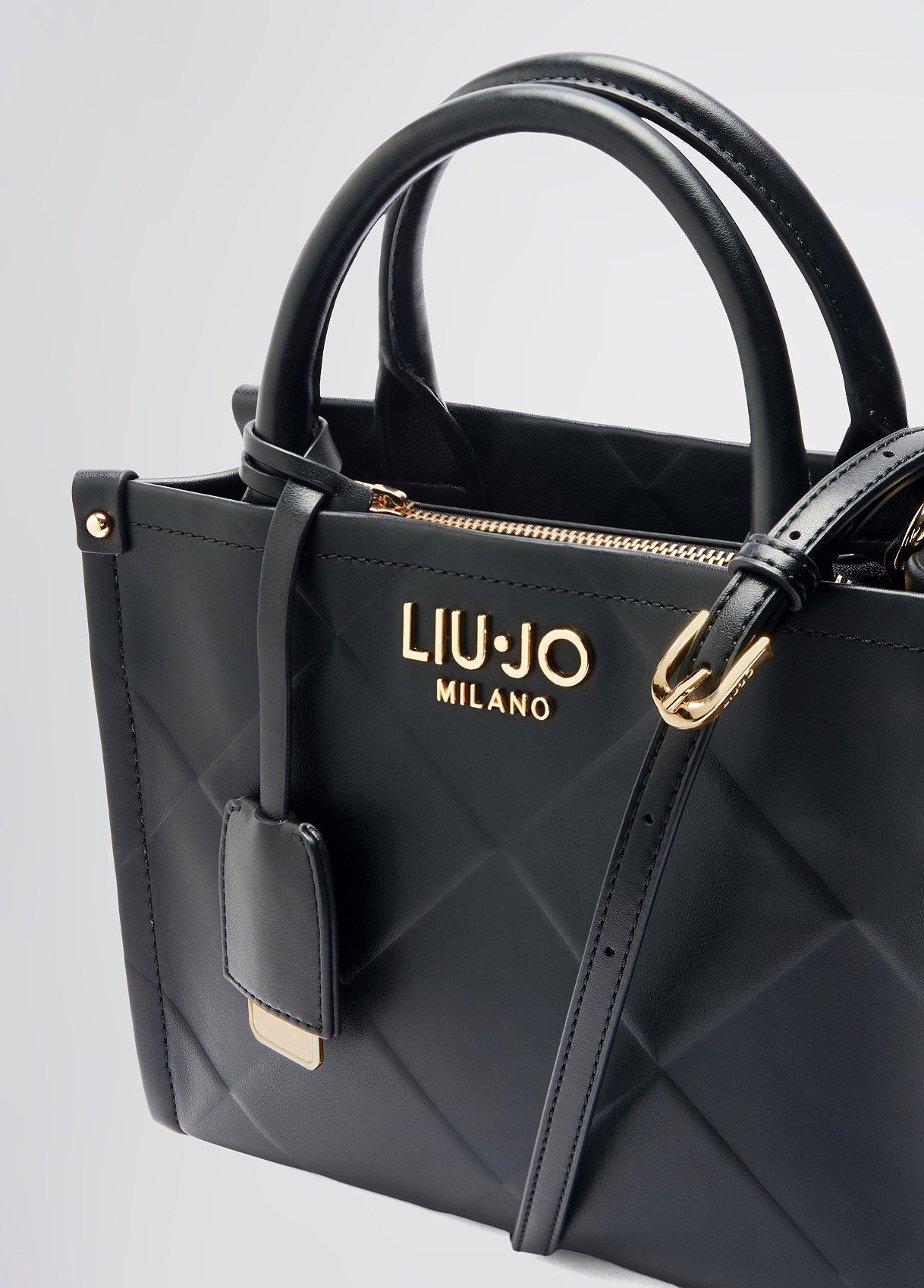 AA5192E077822222T.U.-black