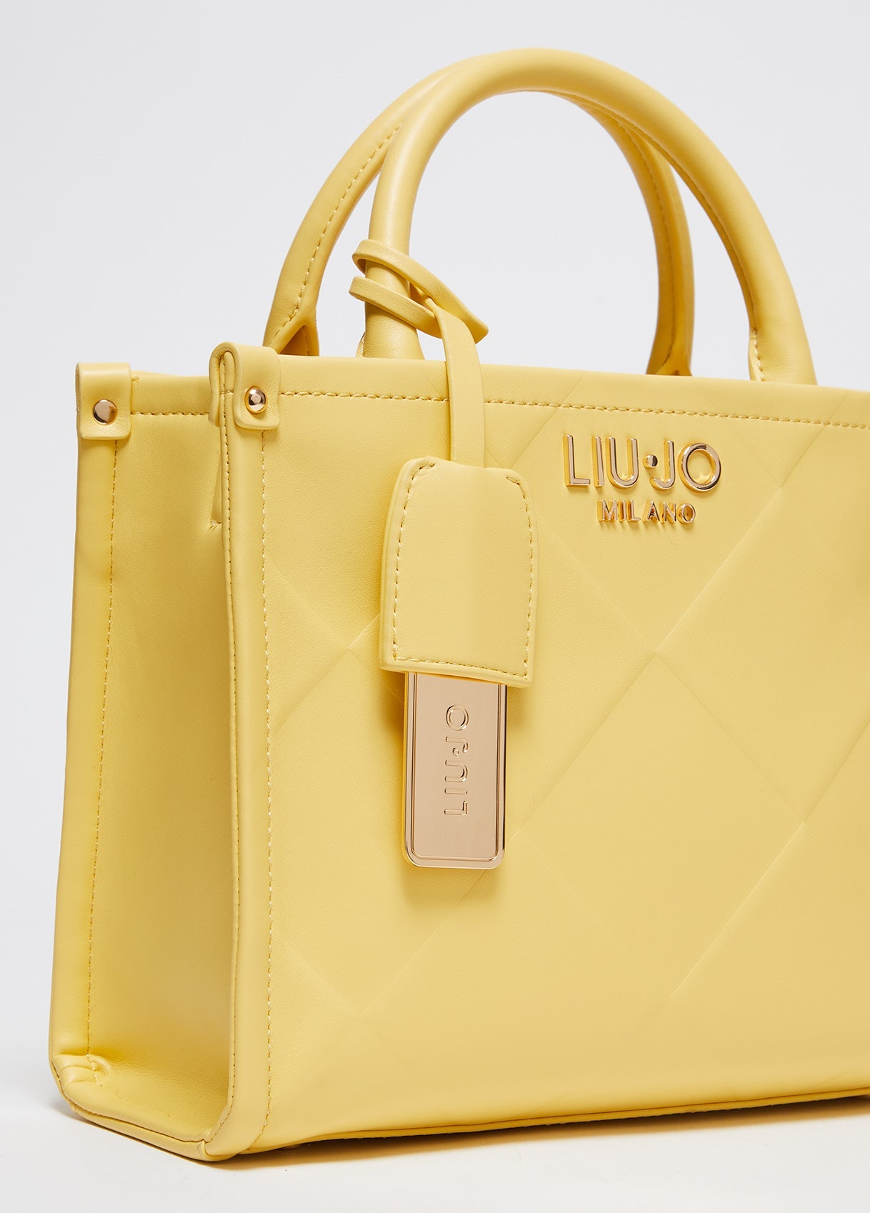 AA5192E077830640T.U.-cream