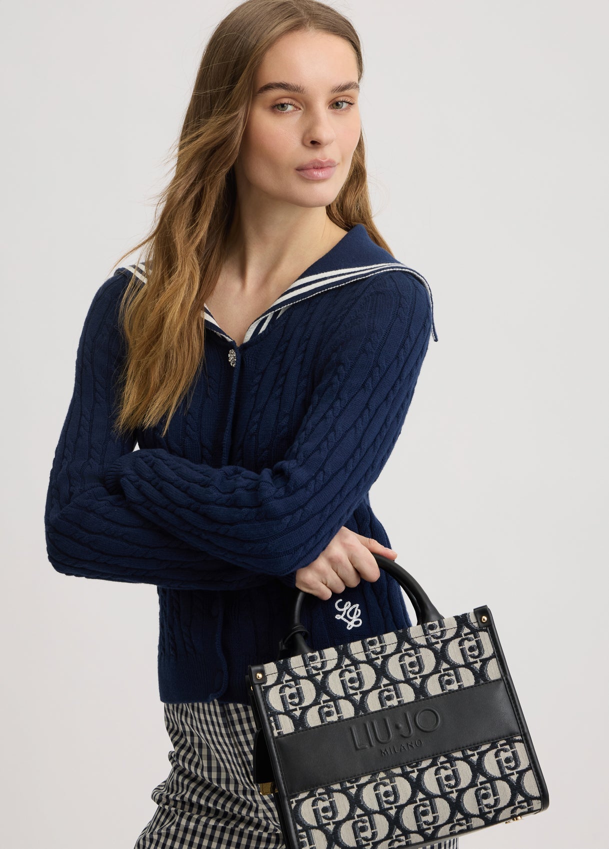 AA5192T334222222T.U.-black