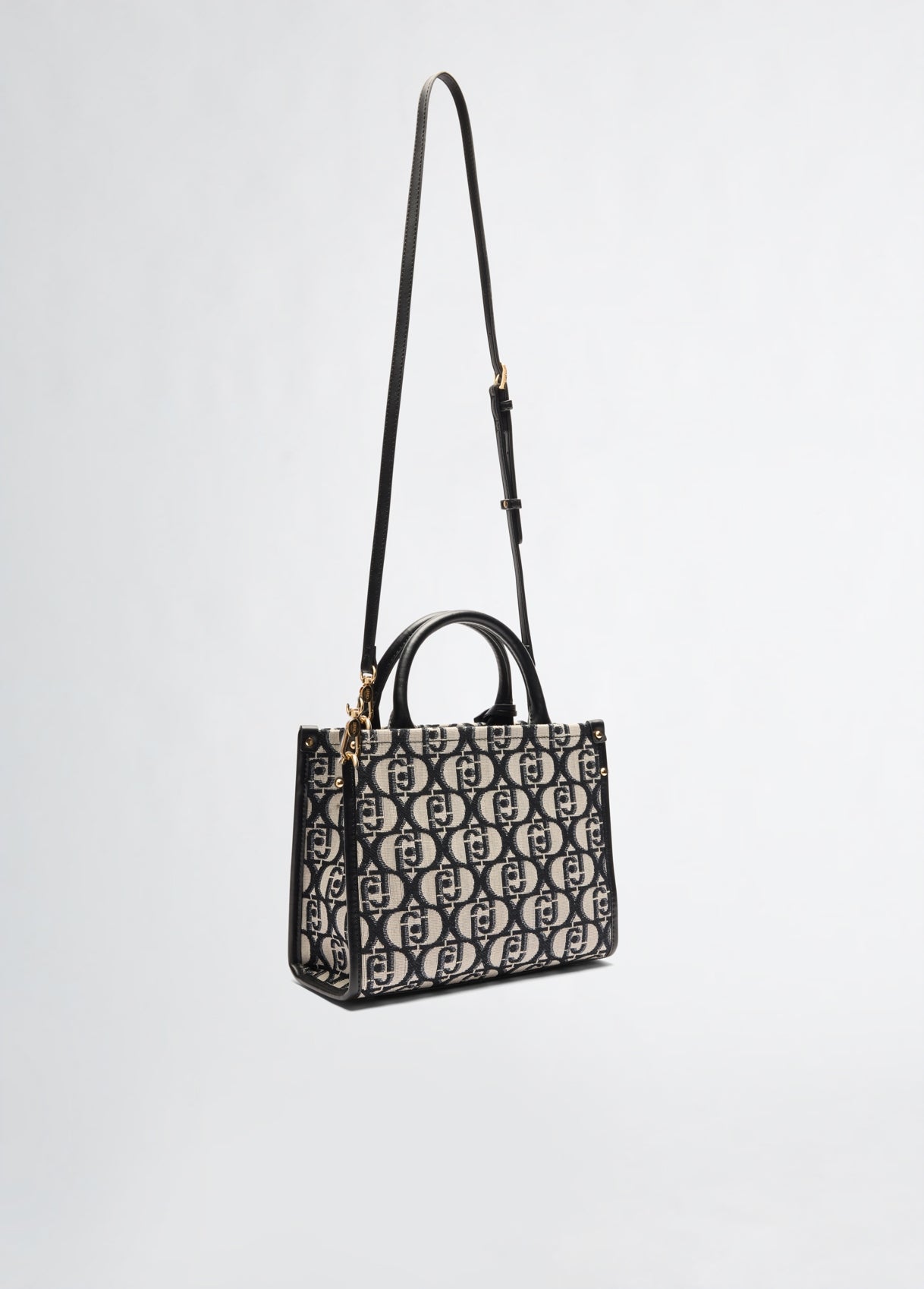 AA5192T334222222T.U.-black