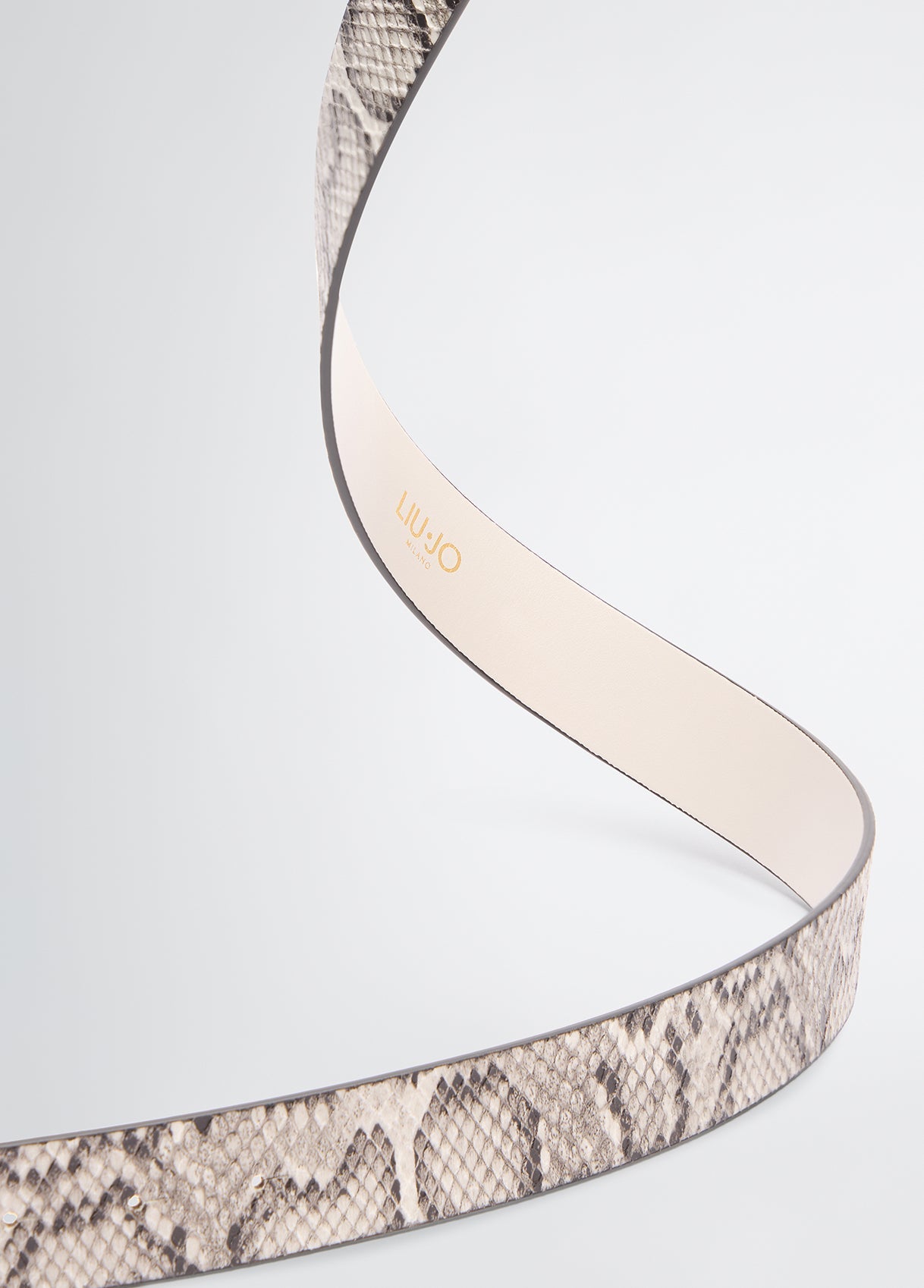 AA5225E001903R14XXS-python print