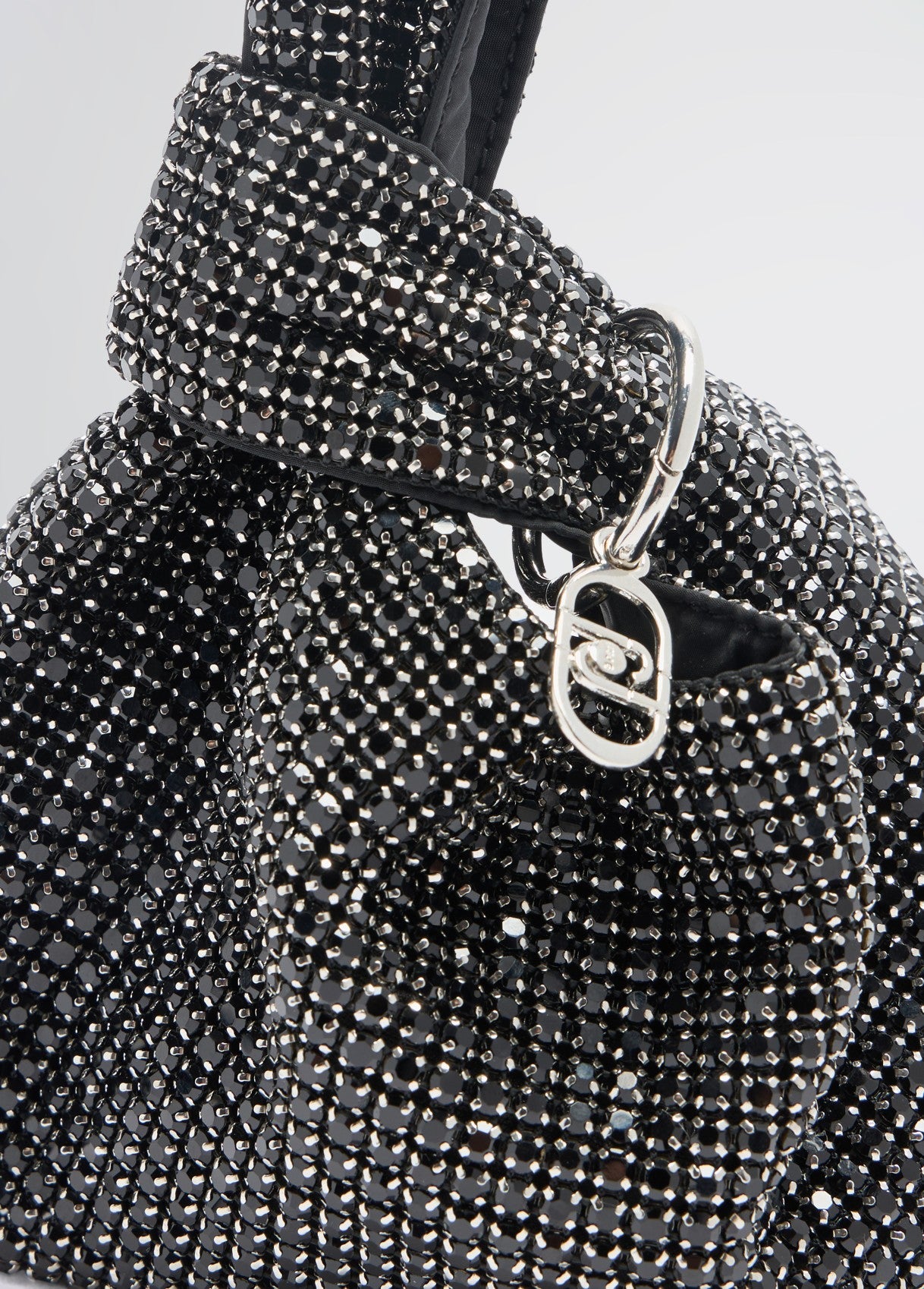 AA5245J4594A6613T.U.-black