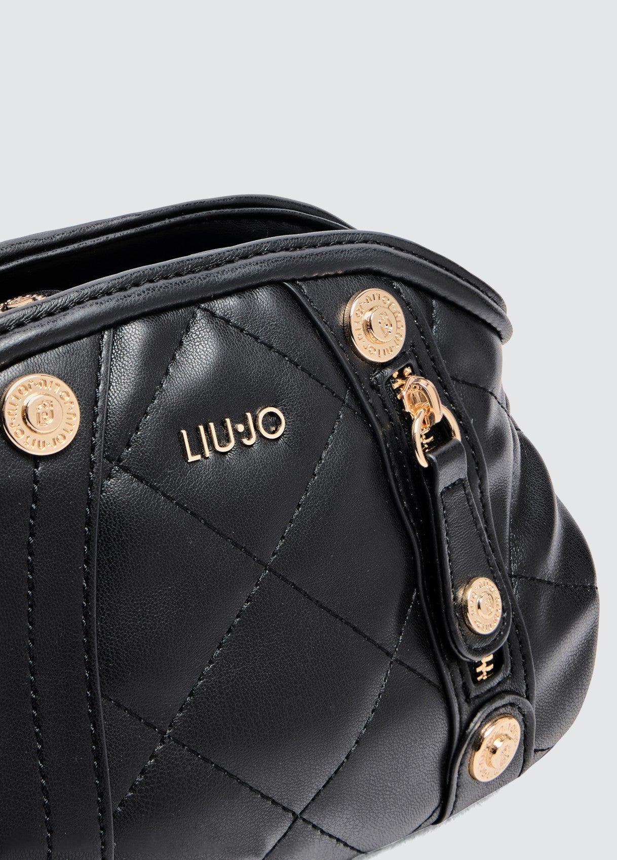 AA5257E001522222T.U.-black