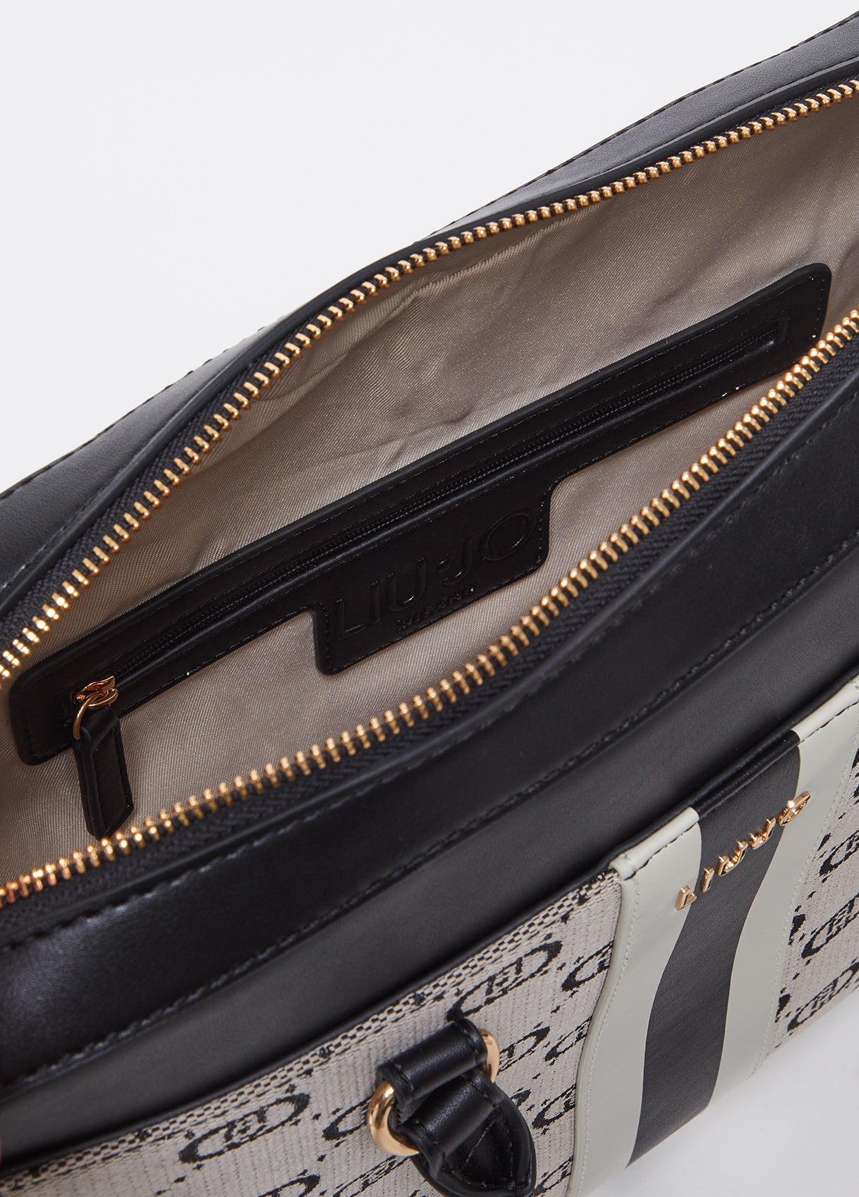 AA5320T384622222T.U.-black