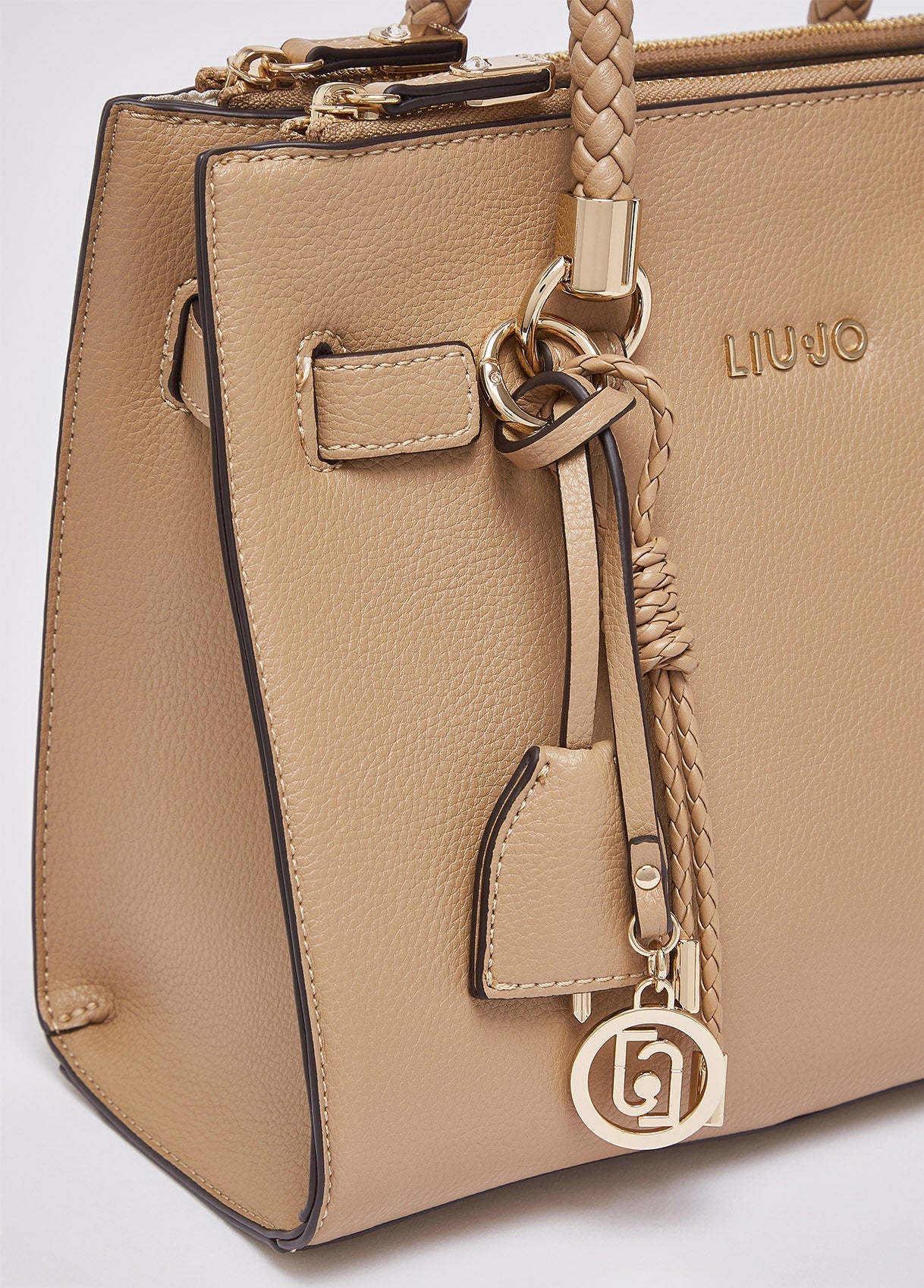 AA6069E101200070T.U.-camel