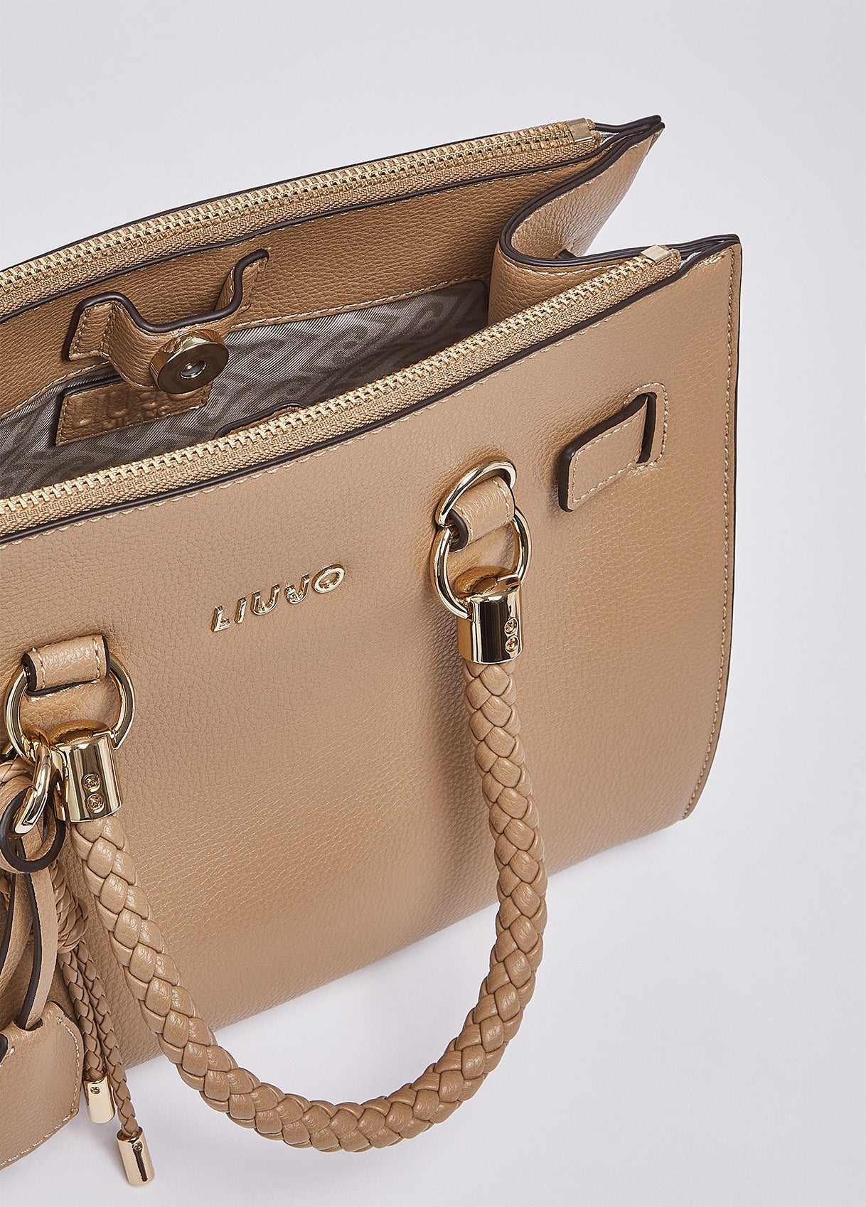 AA6069E101200070T.U.-camel