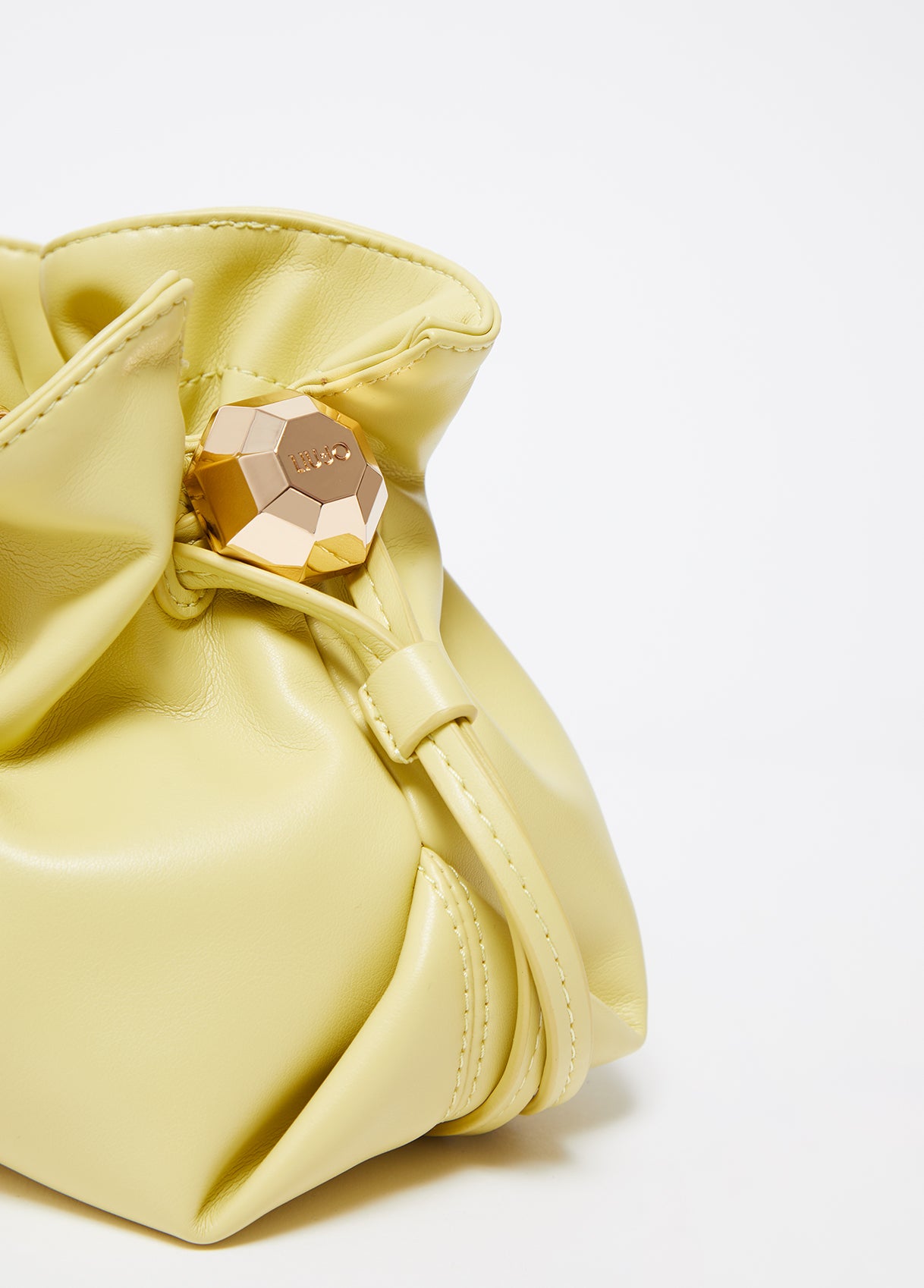 AA6099E095840636T.U.-yellow