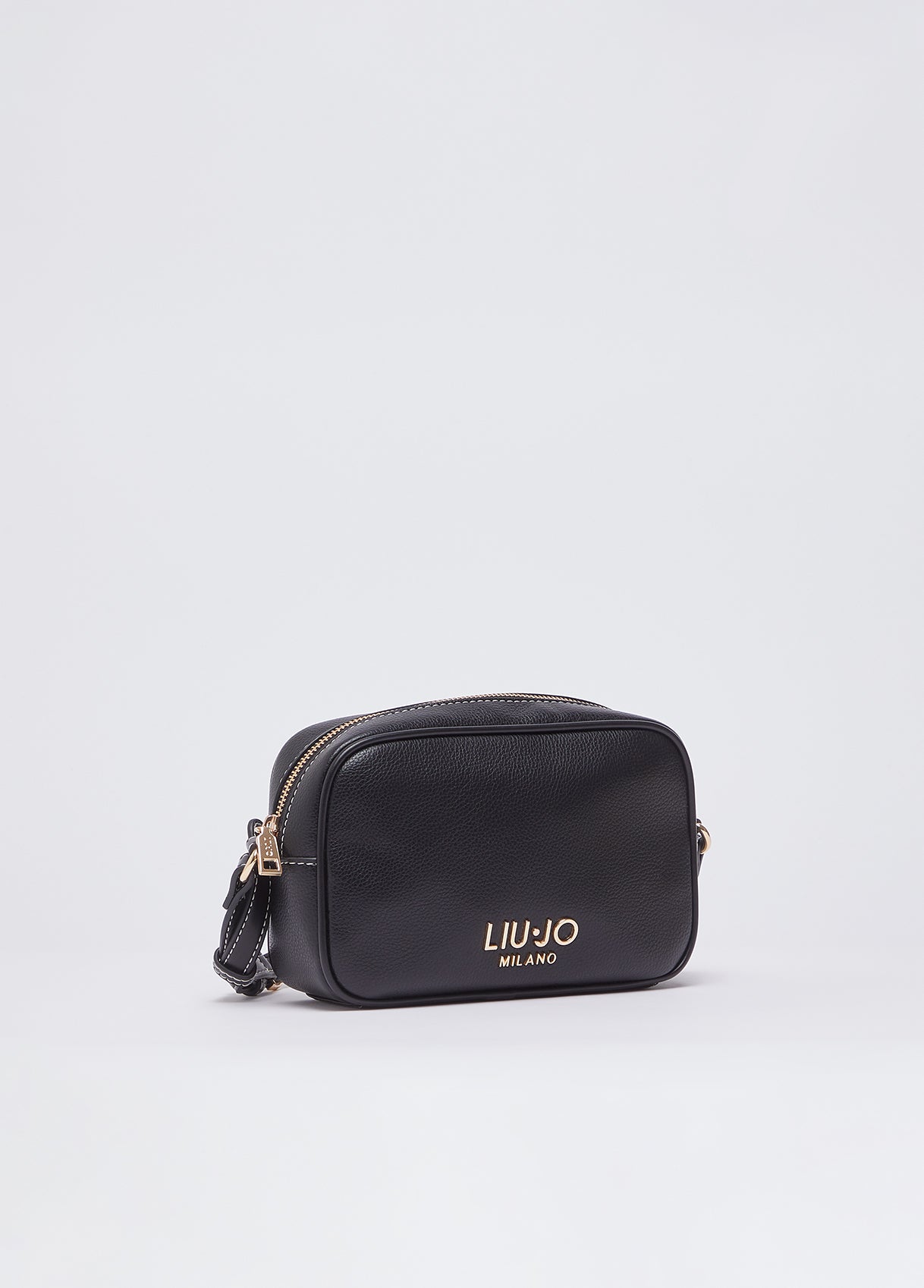 AA6137E101222222T.U.-black