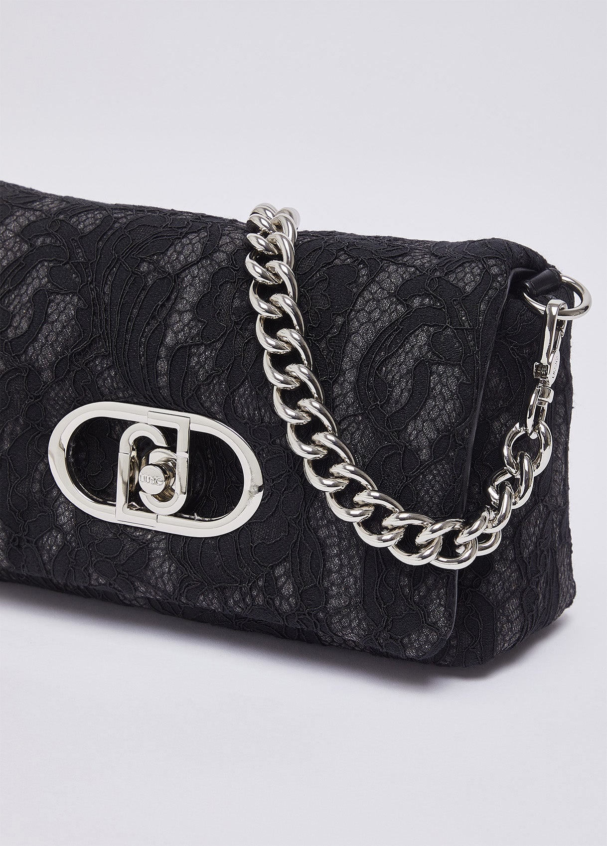AA6148T352A87018T.U.-black
