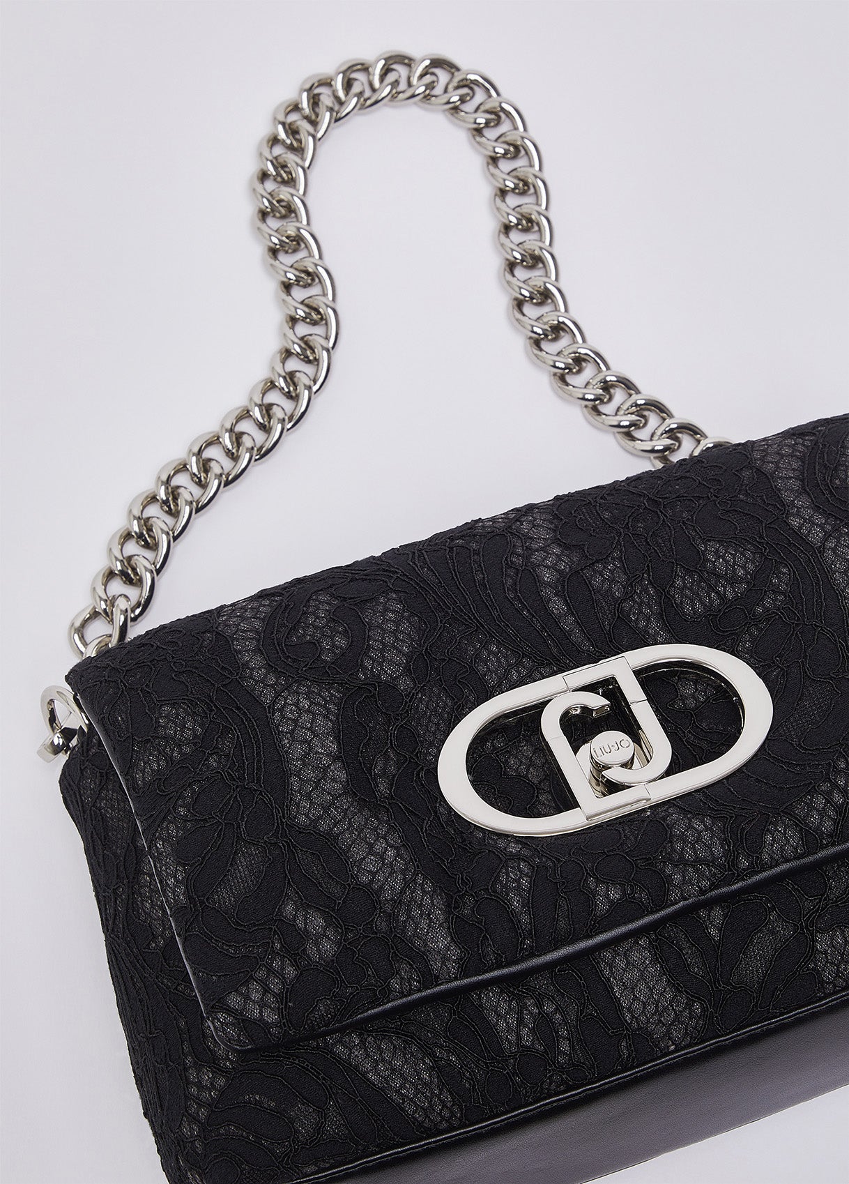 AA6148T352A87018T.U.-black