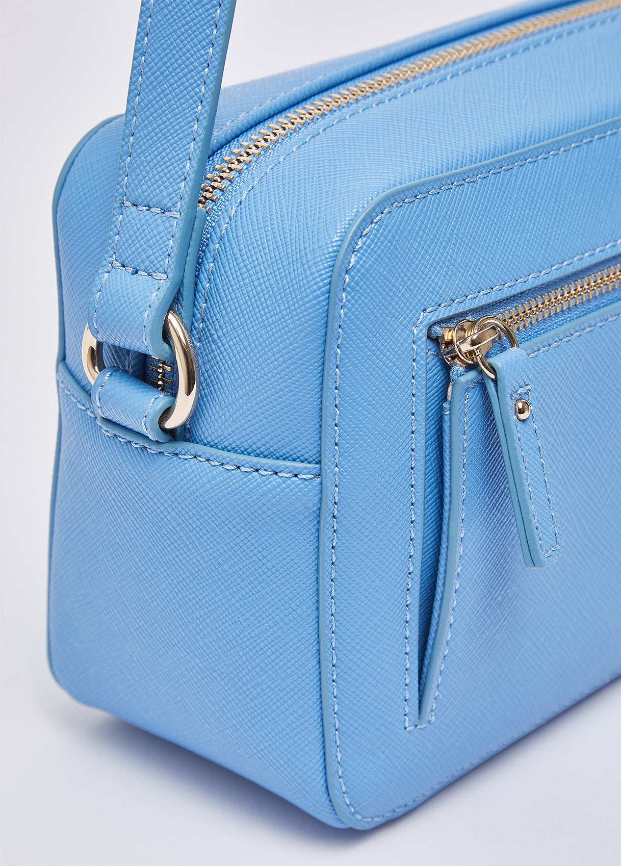AA6153ES02974139T.U.-light blue
