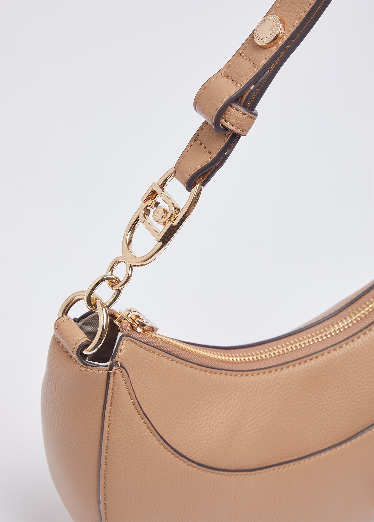 AA6186E101200070T.U.-camel