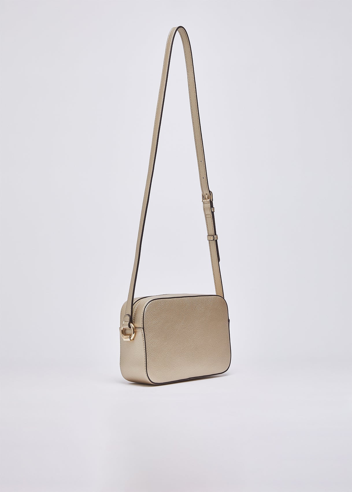 AA6211E101290048T.U.-light gold