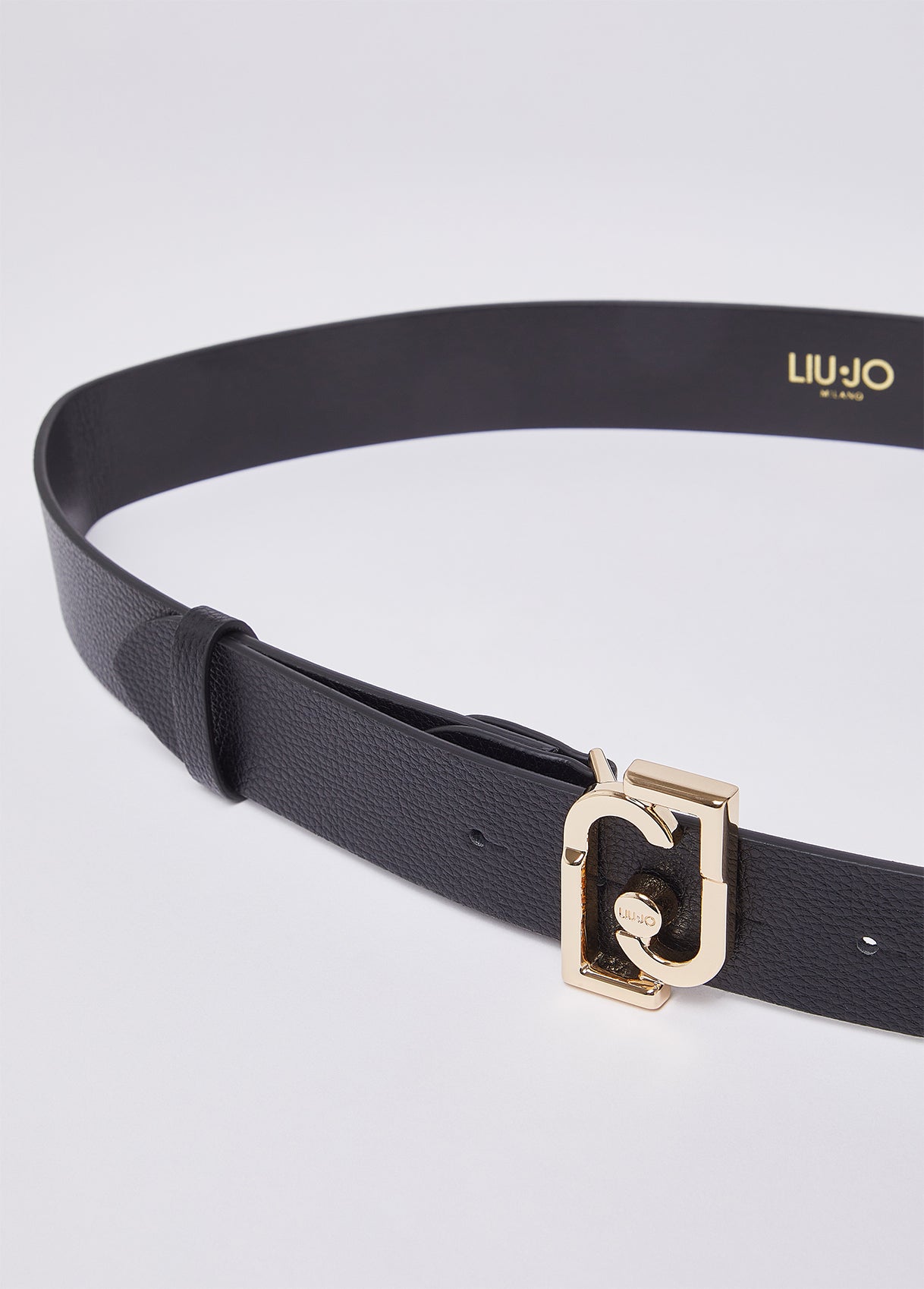 AA6235E101222222T.U.-black
