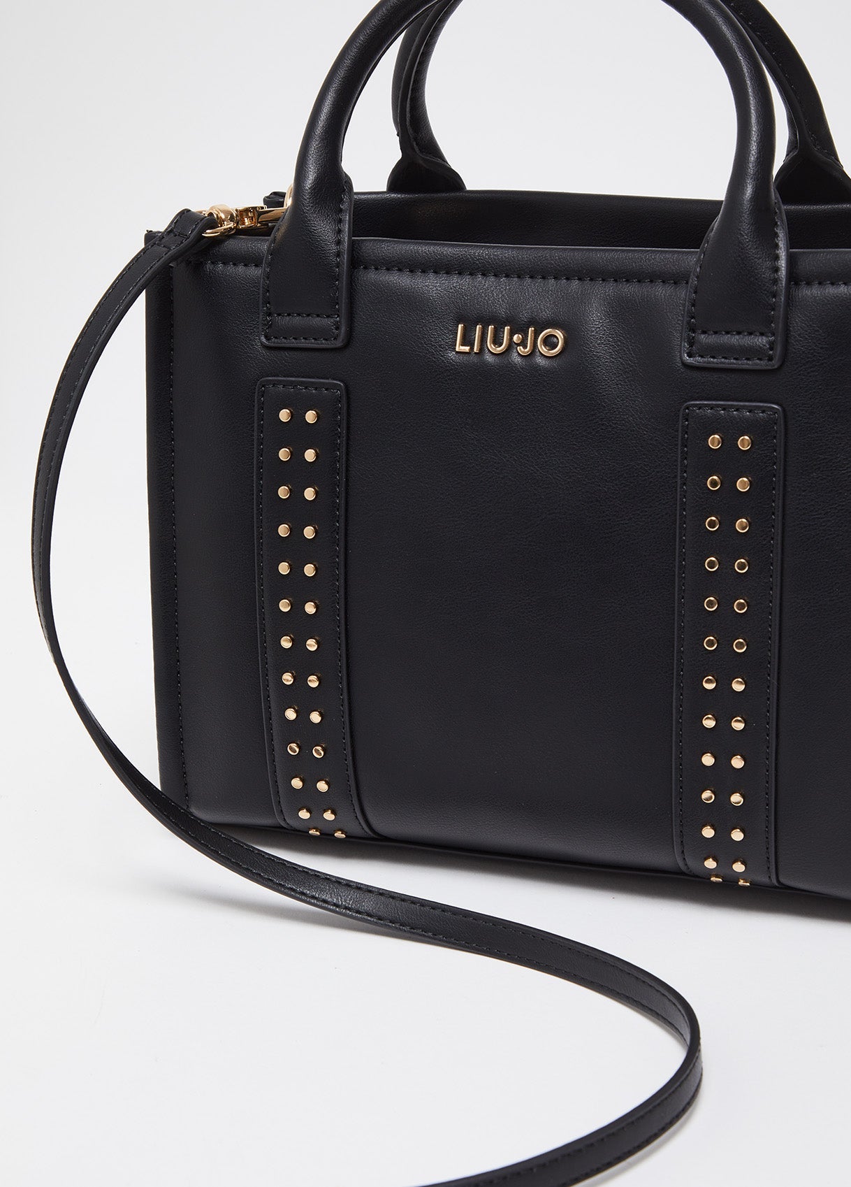 AF4192E000222222T.U.-black