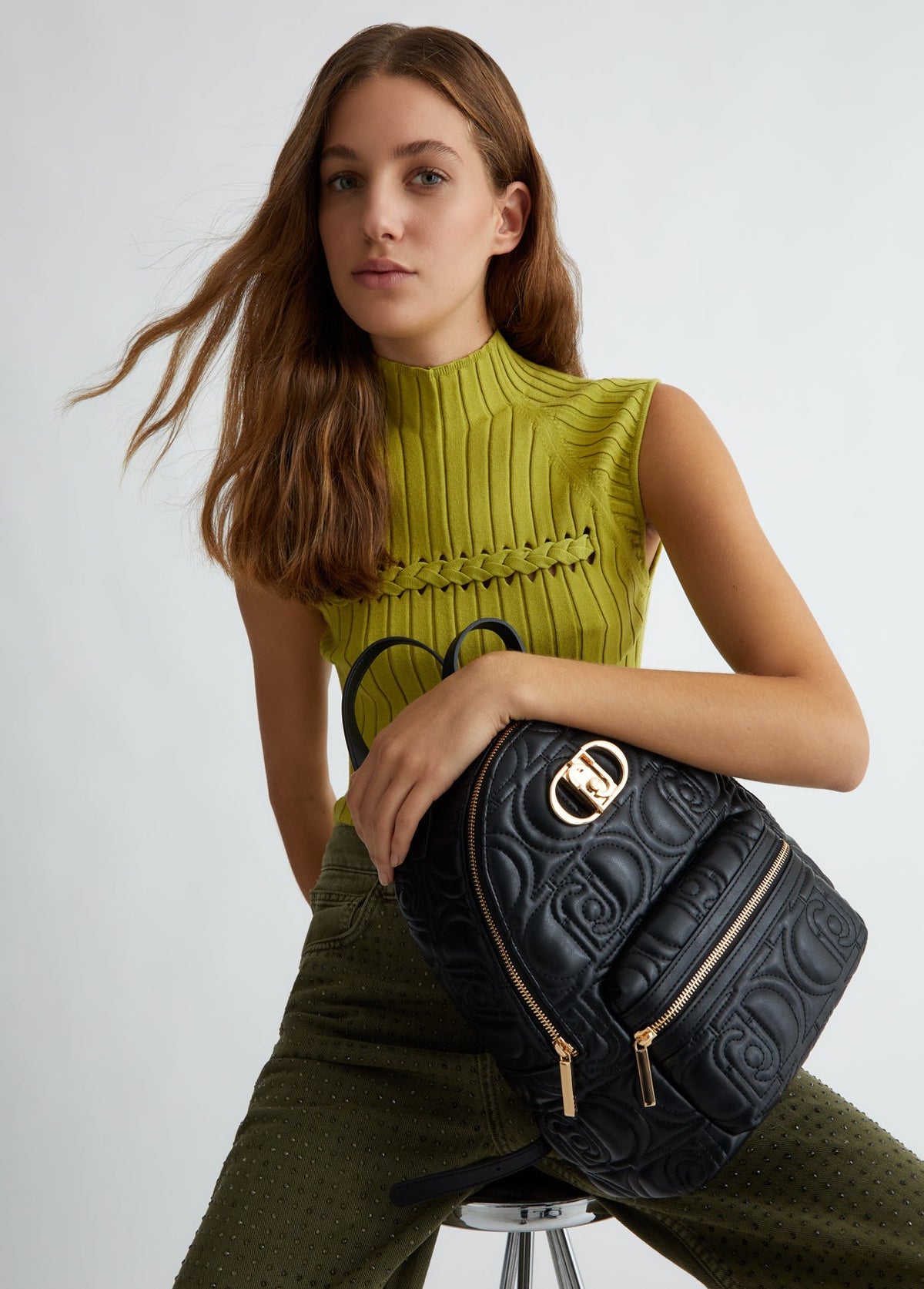 AF4303E044922222T.U.-black