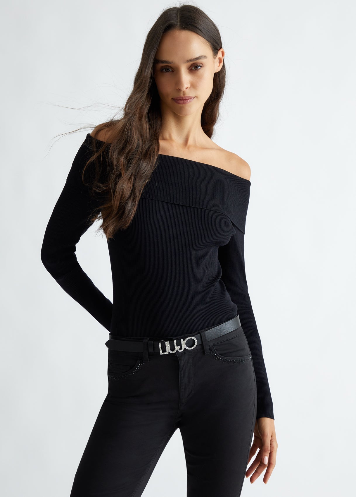 AF4308E003722222M-black