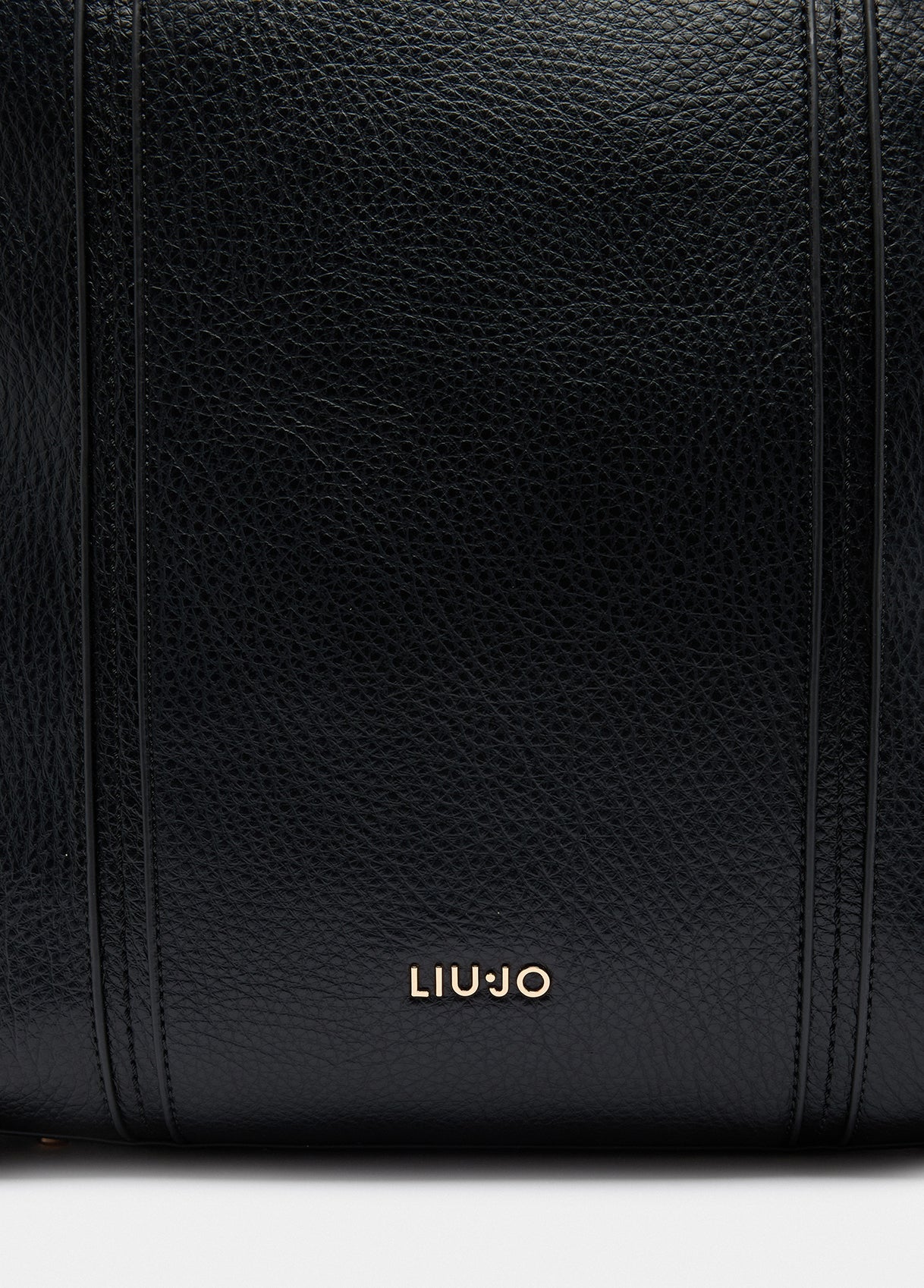 AF5078E002722222T.U.-black