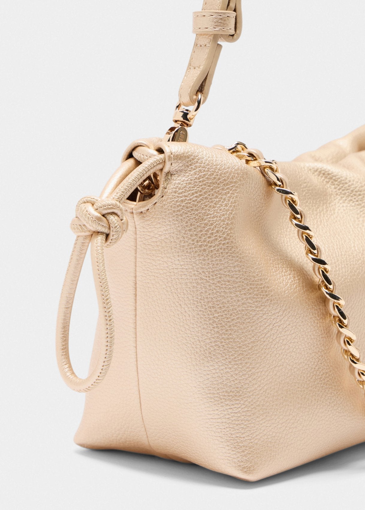 AF5132E005890048T.U.-light gold colour