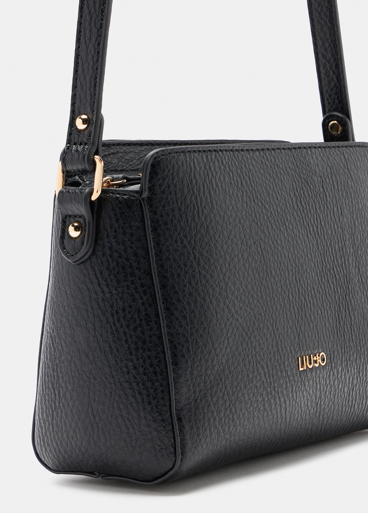 AF5161E002722222T.U.-black