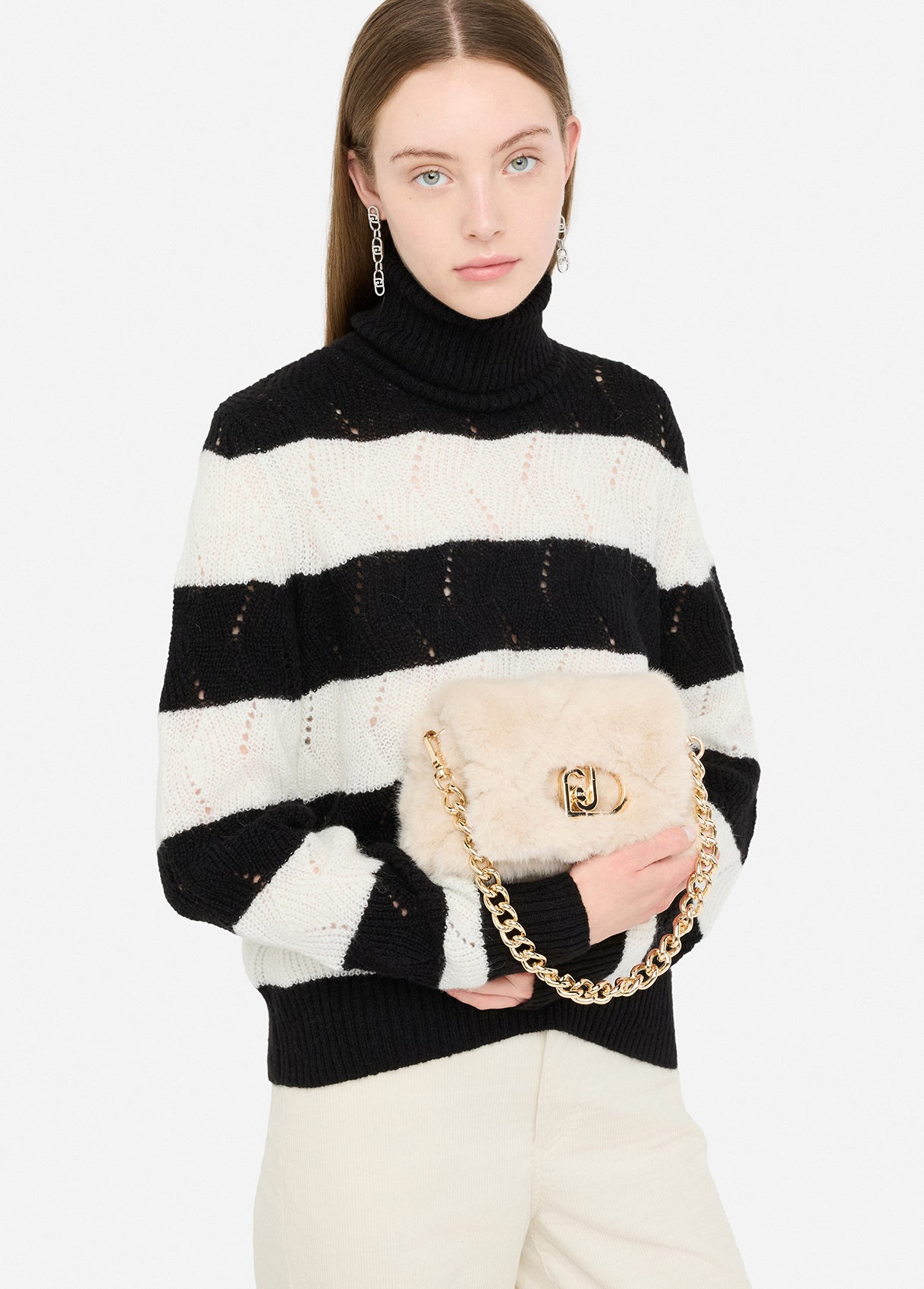 AF5269E030530002T.U.-off white