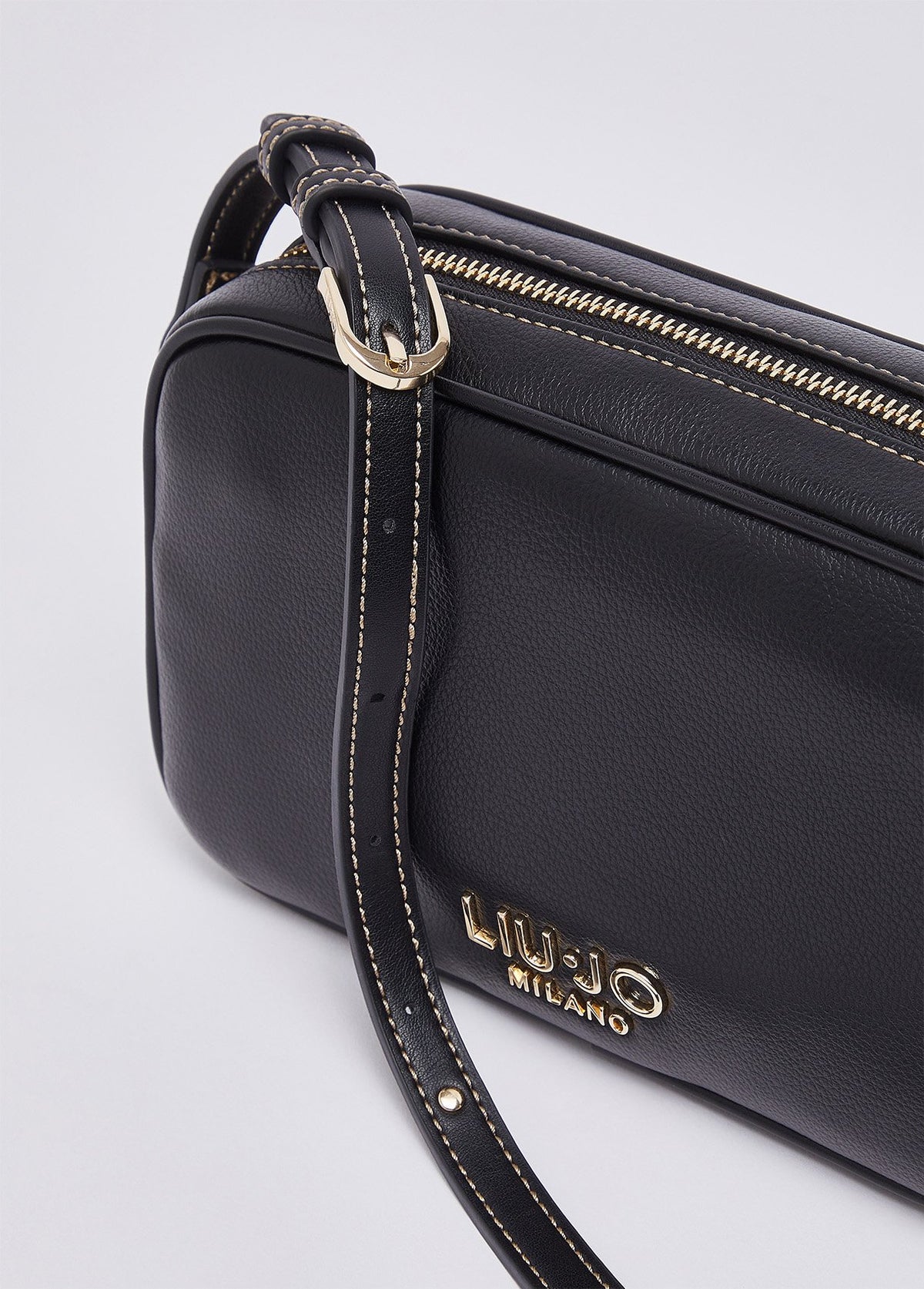 AF6137E112022222T.U.-black
