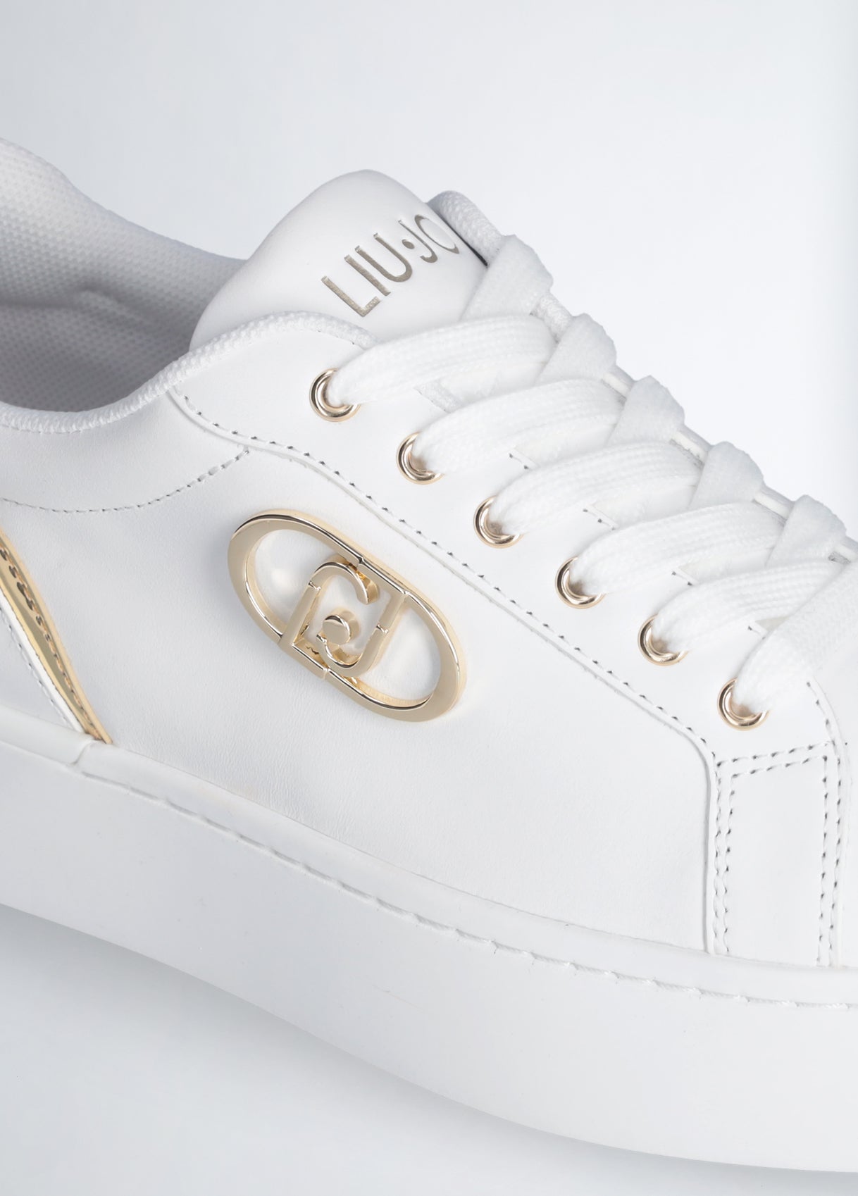 BA5021P01020111141-white