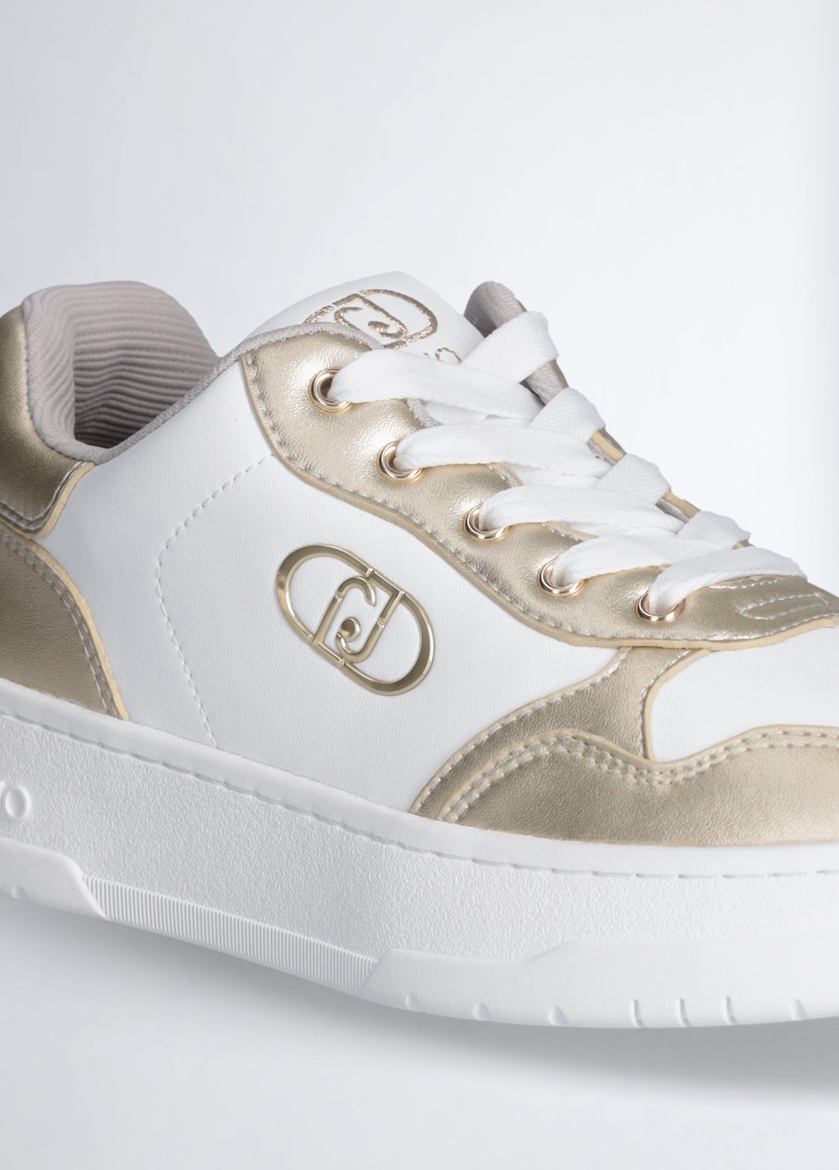 BA5037PX656S105235-white/gold
